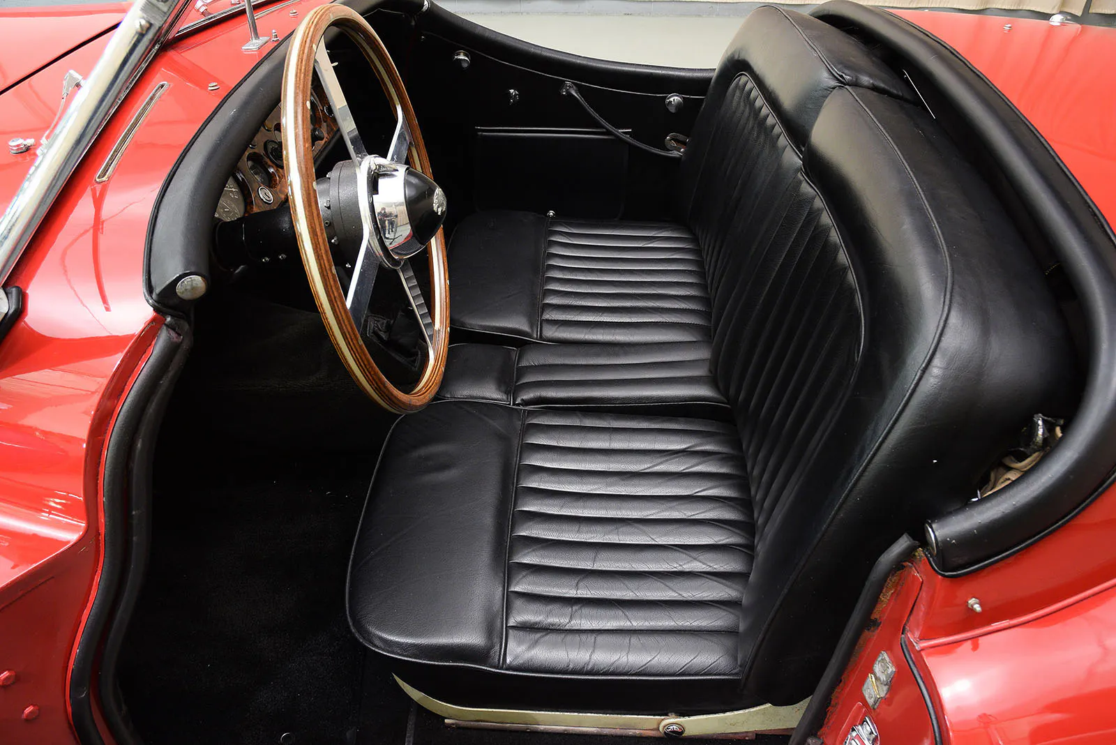 1954 Jaguar XK 120 SE 2dr Drophead Coupe Courtesy of Hyman Ltd.