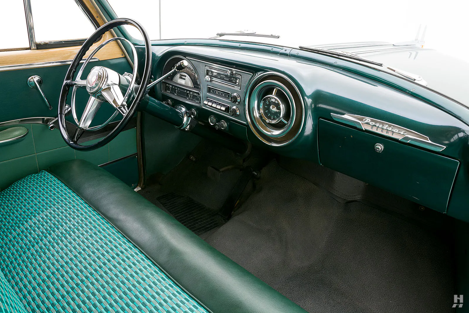 1953 Pontiac Chieftain Deluxe 4dr Station Wagon Courtesy of Hyman Ltd.