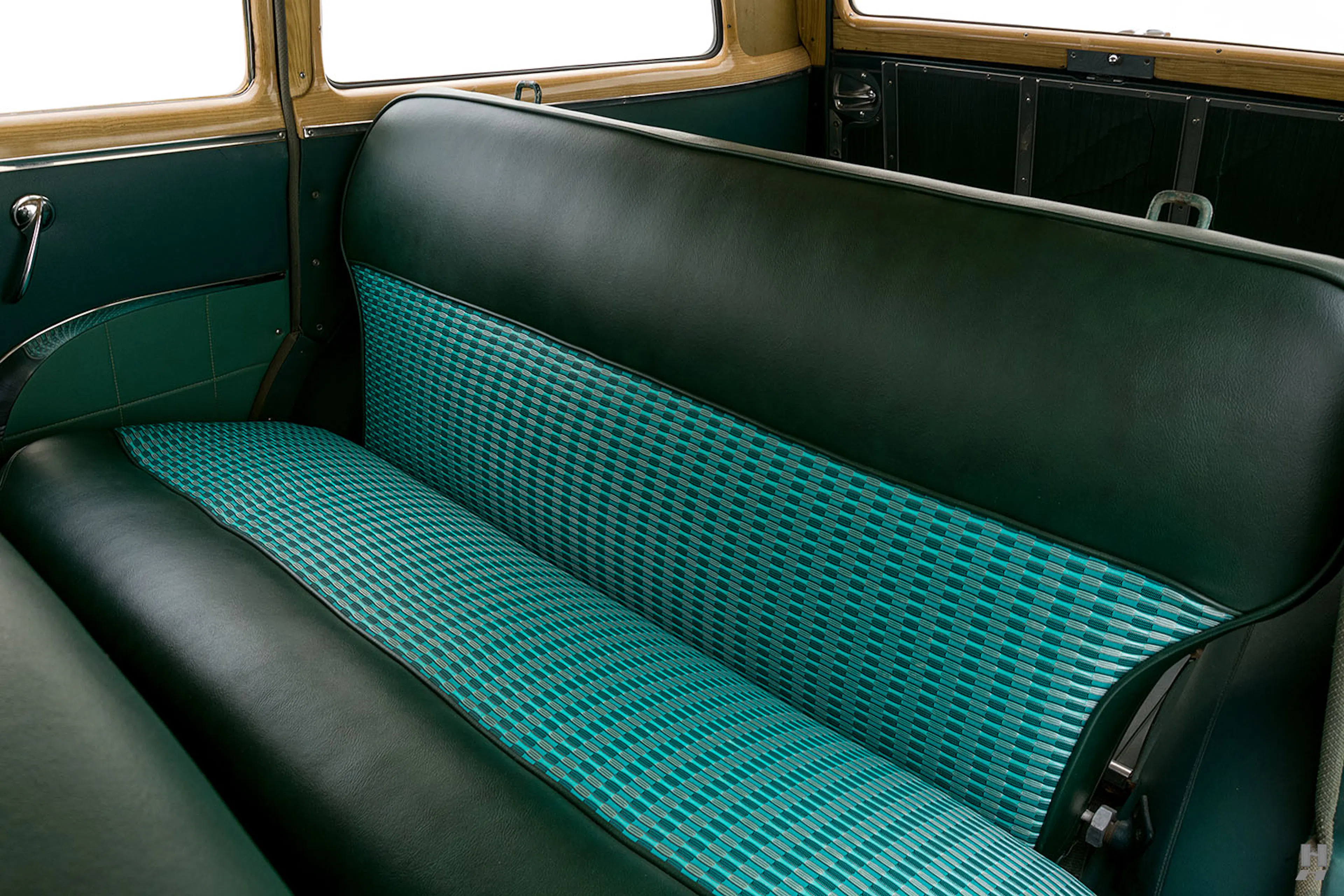 1953 Pontiac Chieftain Deluxe 4dr Station Wagon Courtesy of Hyman Ltd.