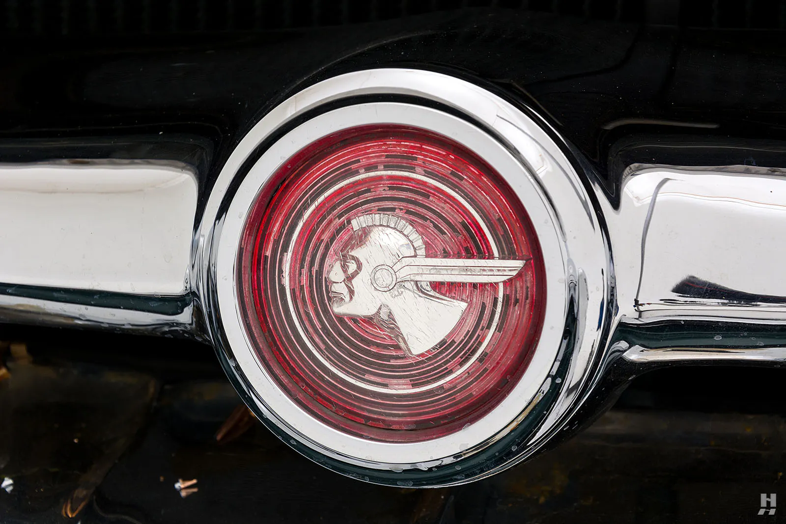 1953 Pontiac Chieftain Deluxe 4dr Station Wagon Courtesy of Hyman Ltd.