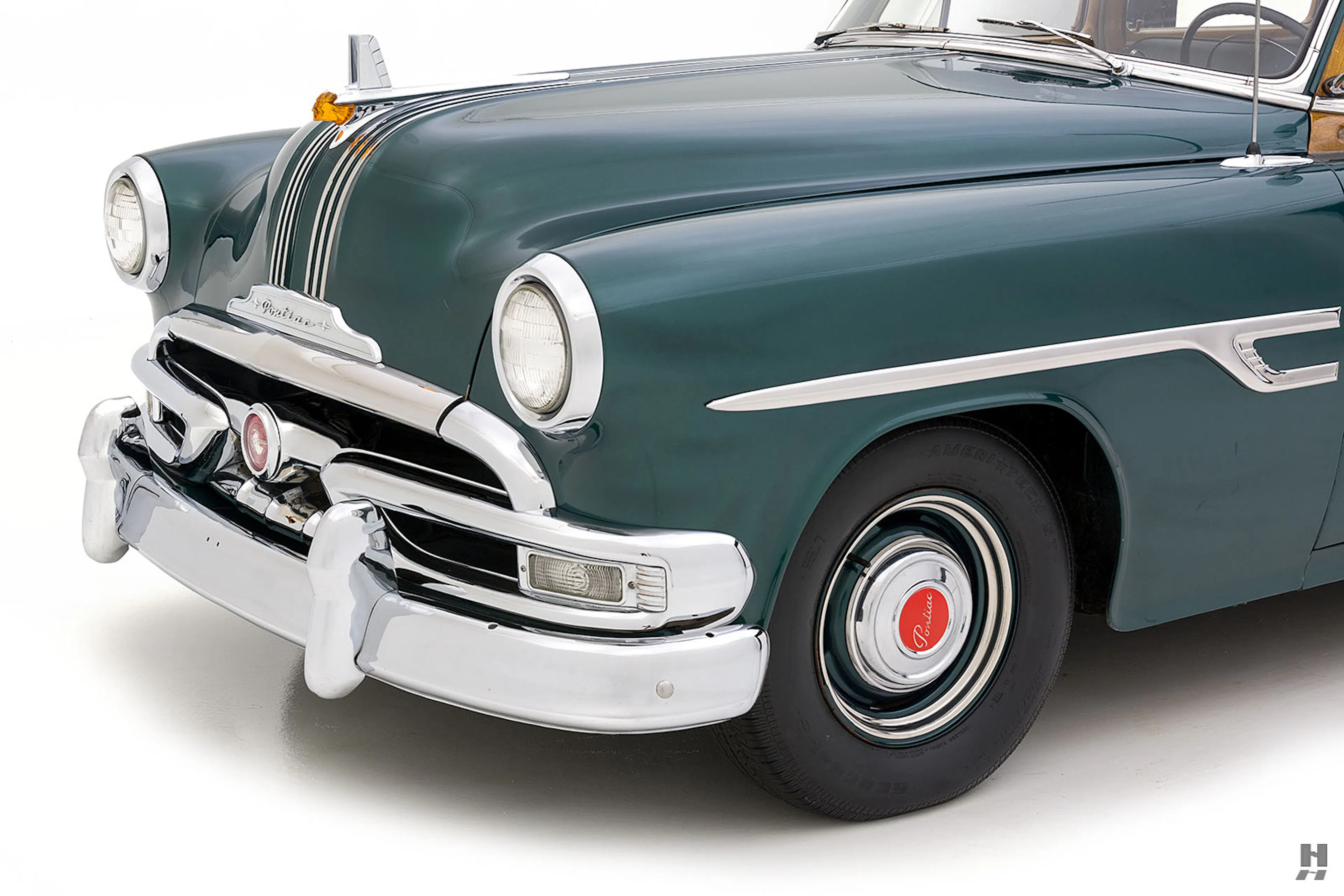 1953 Pontiac Chieftain Deluxe 4dr Station Wagon Courtesy of Hyman Ltd.
