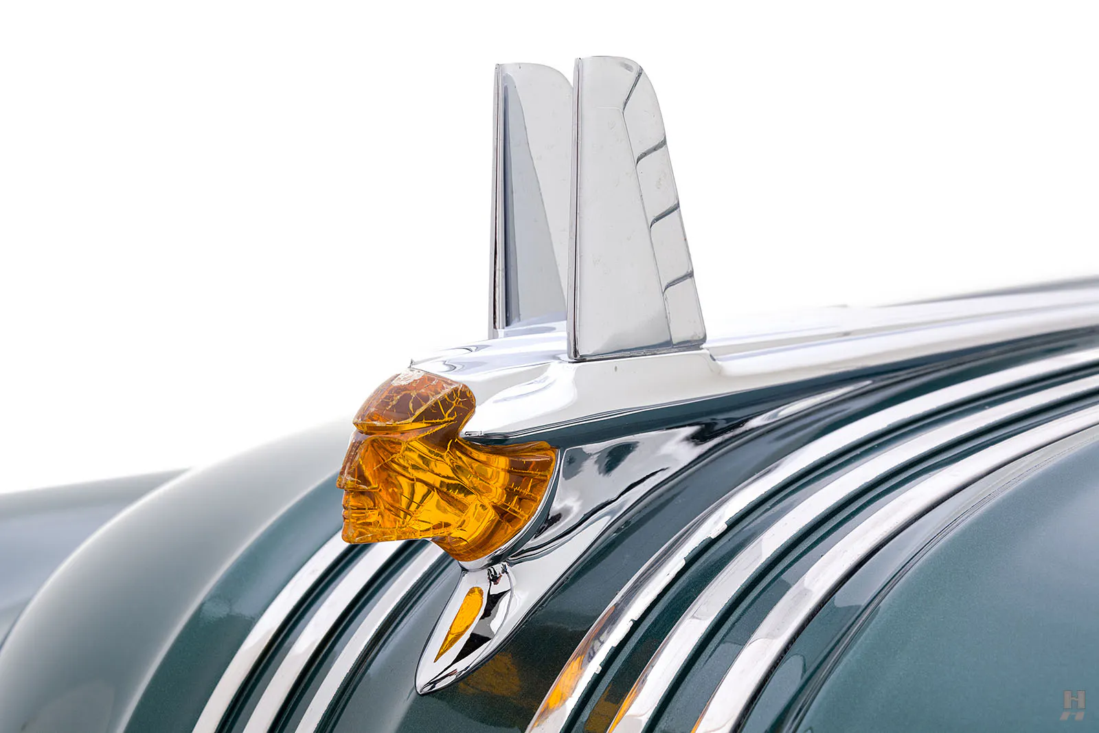 1953 Pontiac Chieftain Deluxe 4dr Station Wagon Courtesy of Hyman Ltd.