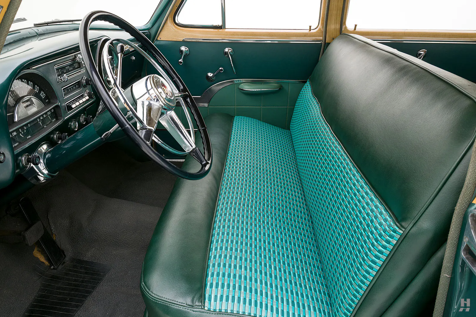 1953 Pontiac Chieftain Deluxe 4dr Station Wagon Courtesy of Hyman Ltd.
