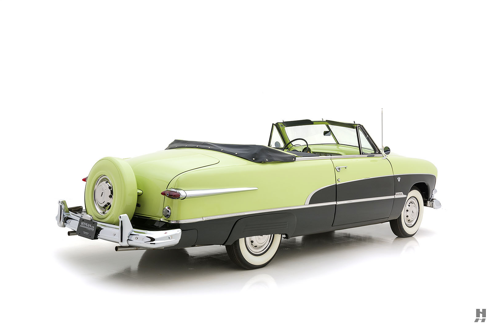 1950 ford custom deluxe crestliner