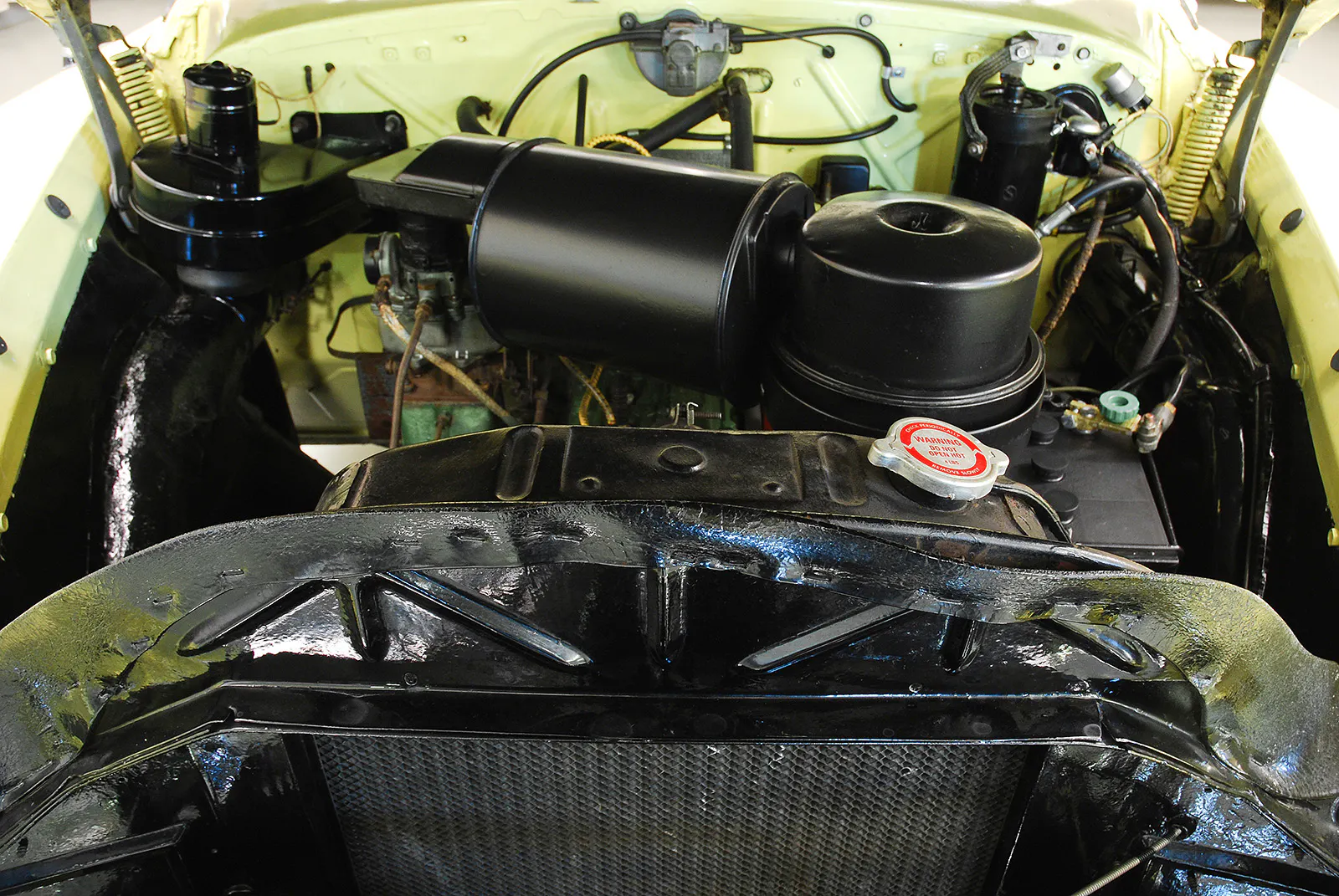 1951 Frazer Manhattan 4dr Convertible Courtesy of Hyman Ltd.