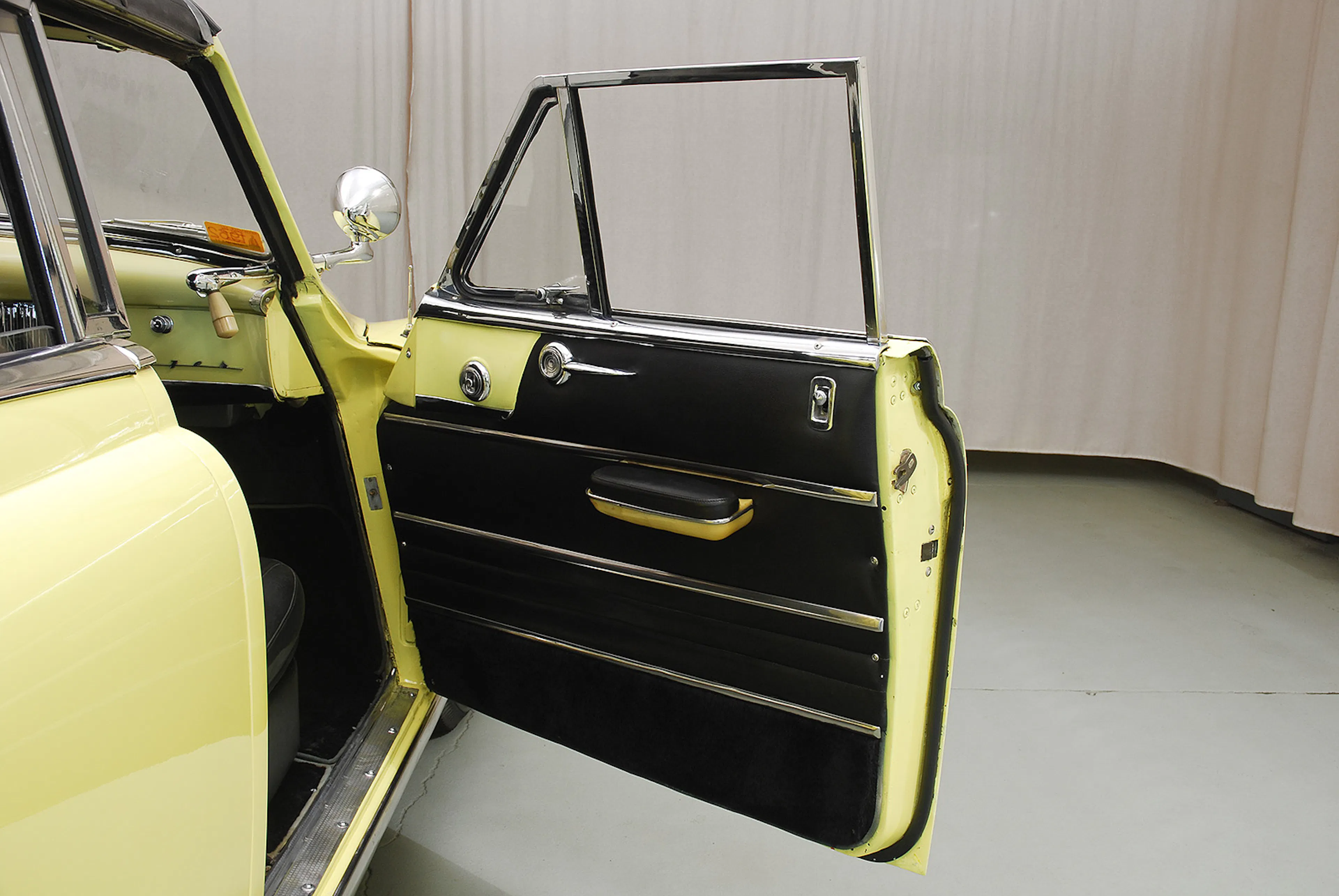 1951 Frazer Manhattan 4dr Convertible Courtesy of Hyman Ltd.