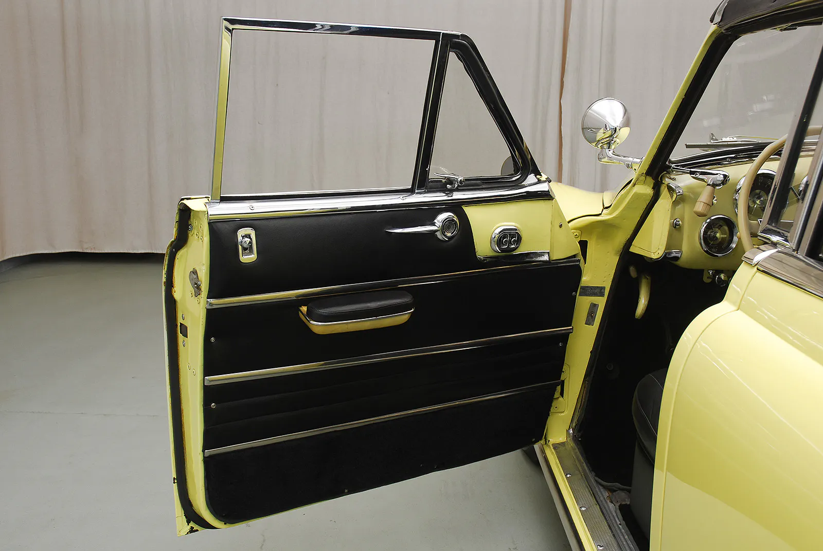 1951 Frazer Manhattan 4dr Convertible Courtesy of Hyman Ltd.