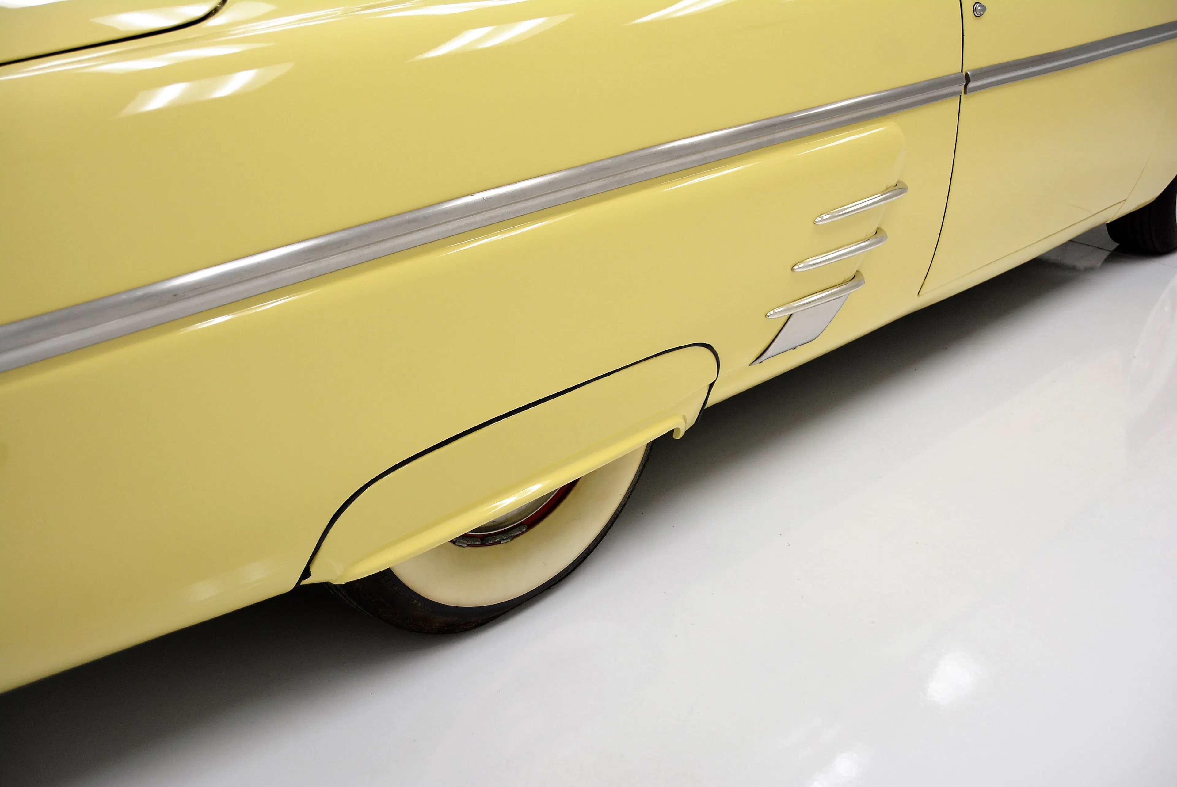 1953 Mercury Monterey 2dr Hardtop Coupe Courtesy of Classic Auto Mall