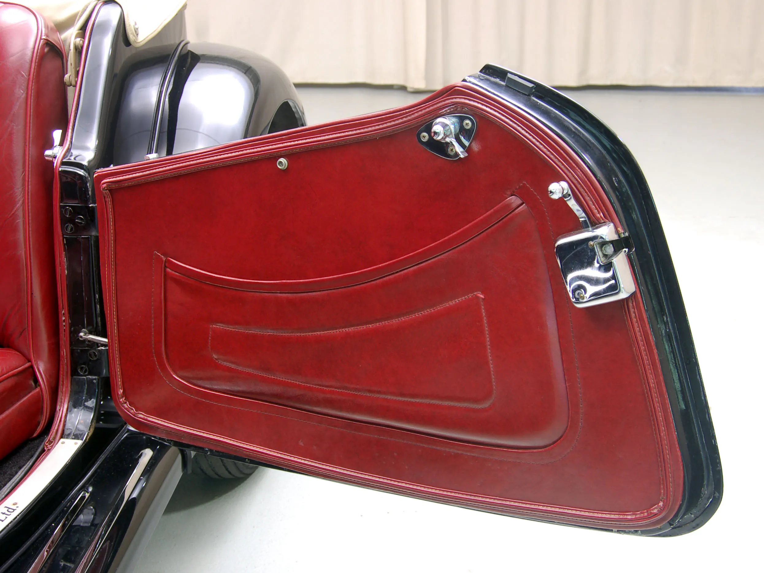 1954 MG TF 2dr Roadster Courtesy of Hyman Ltd.