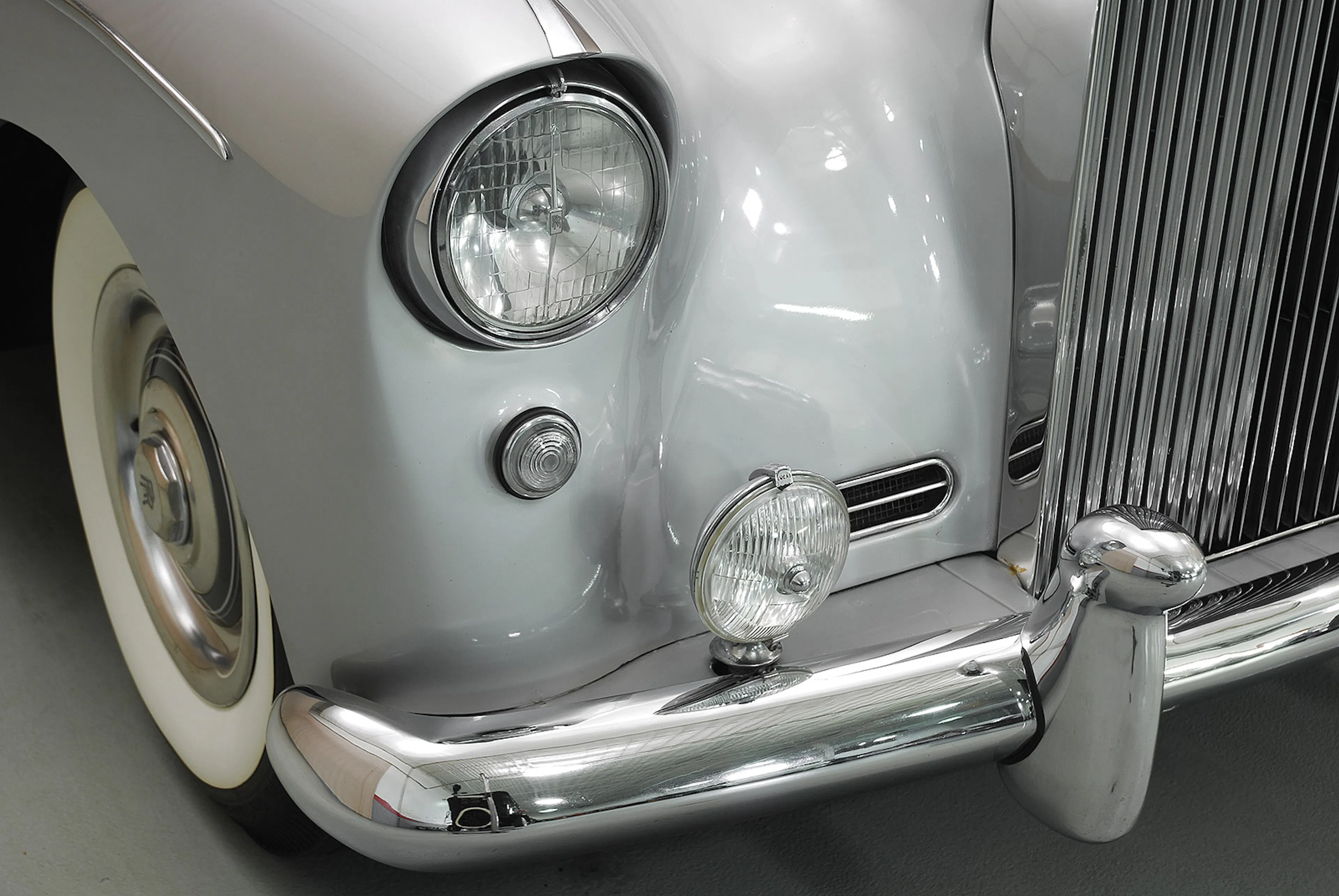 1955 Rolls-Royce Silver Cloud I Hooper Empress Saloon 4dr Sedan Courtesy of Hyman Ltd.