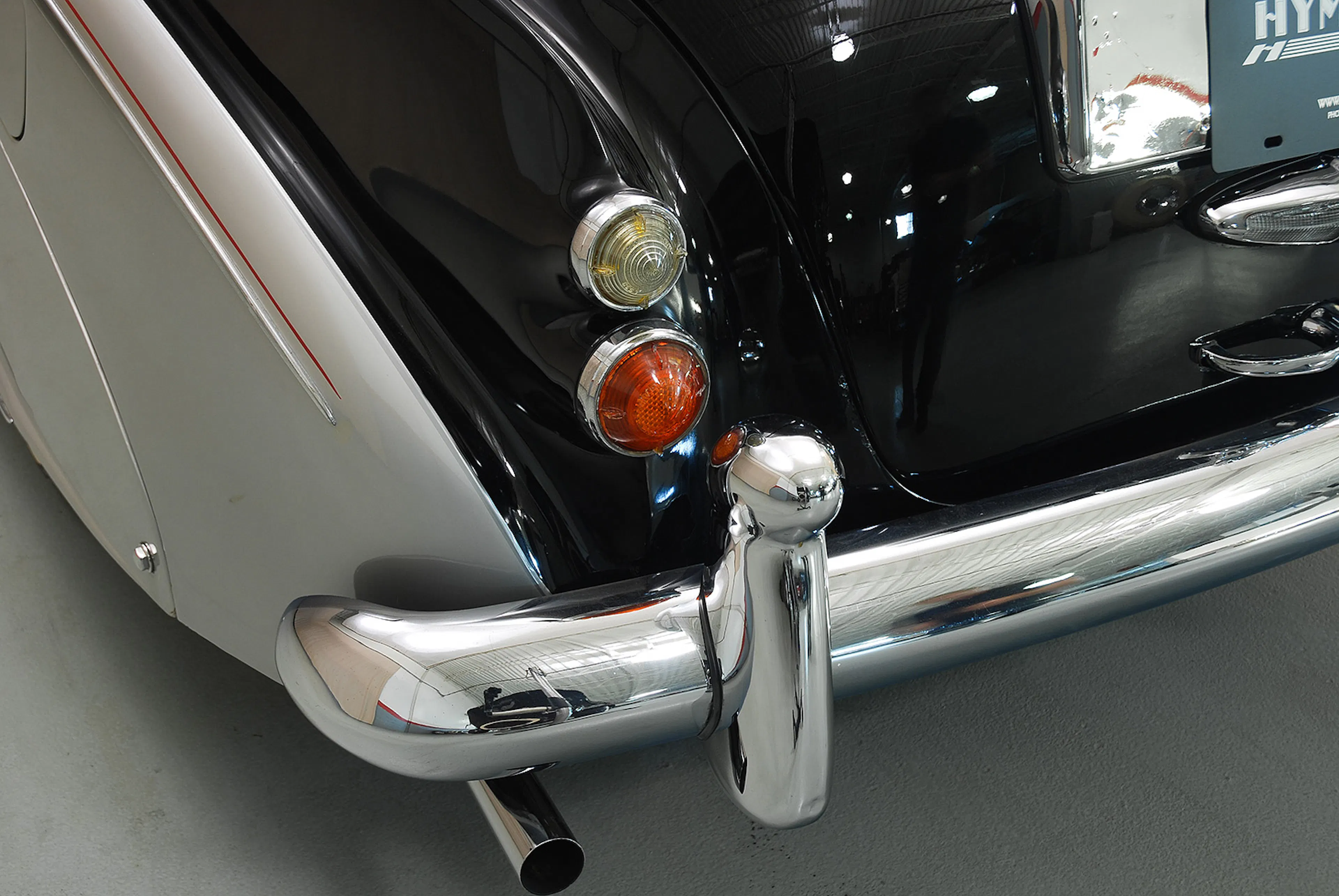 1955 Rolls-Royce Silver Cloud I Hooper Empress Saloon 4dr Sedan Courtesy of Hyman Ltd.