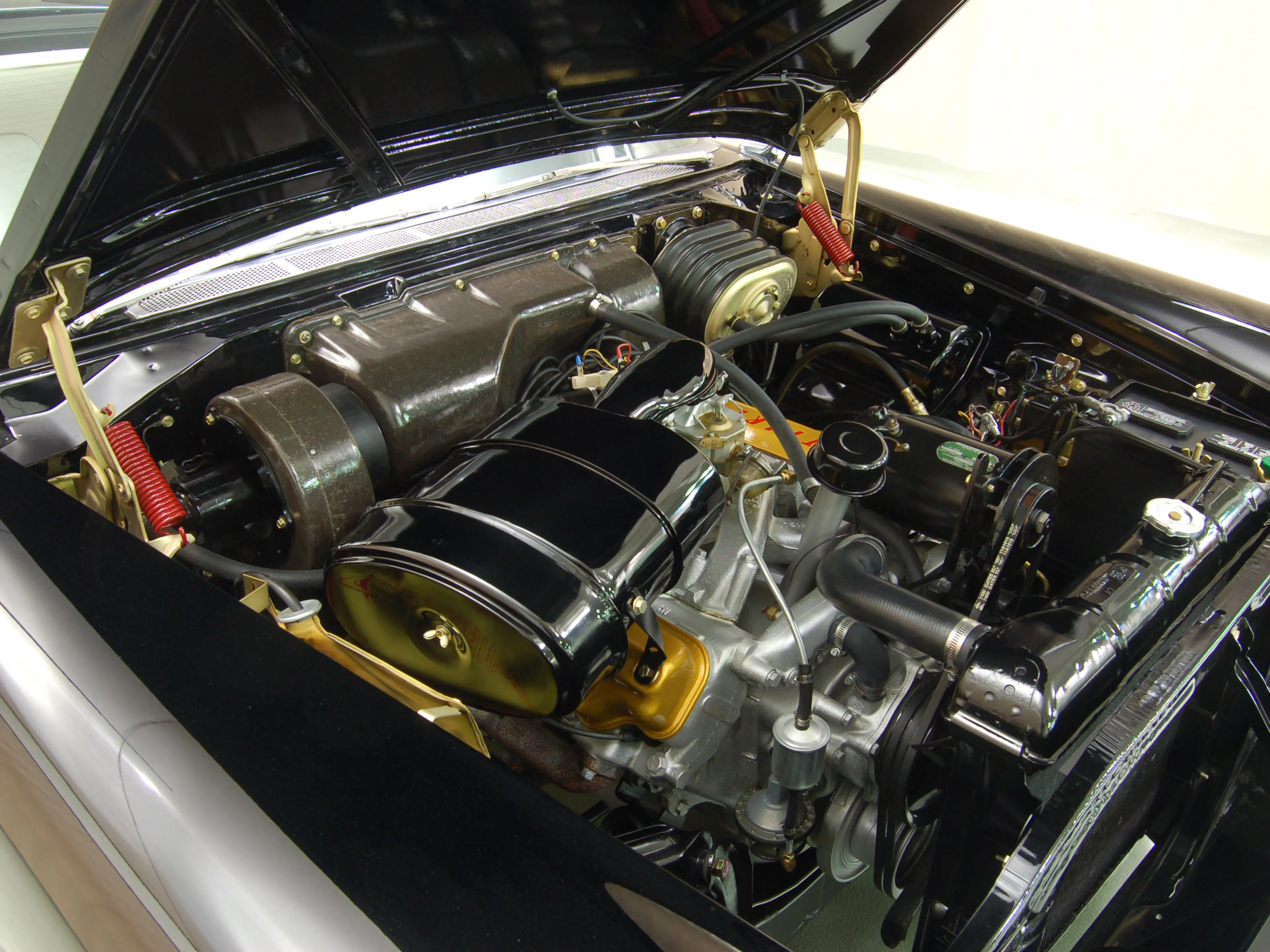 1957 Chrysler Windsor 2dr Convertible Courtesy of Hyman Ltd.
