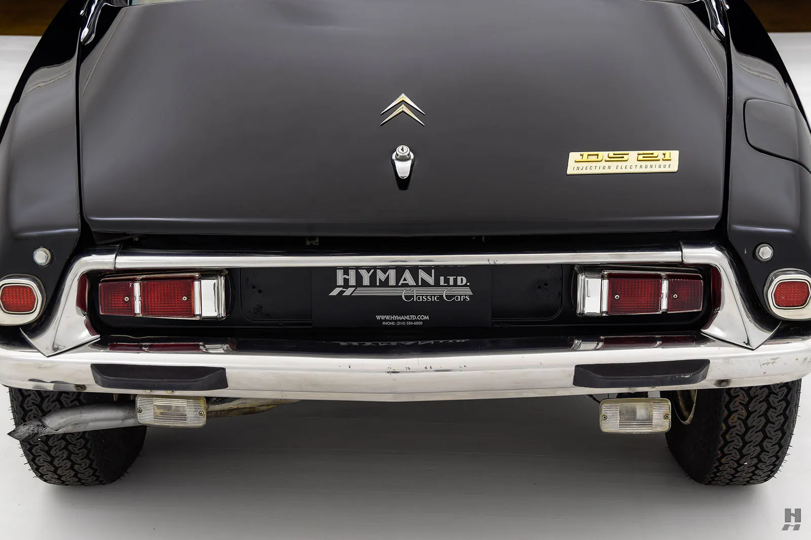 1972 Citroën DS21 Pallas 4dr Sedan Courtesy of Hyman Ltd.