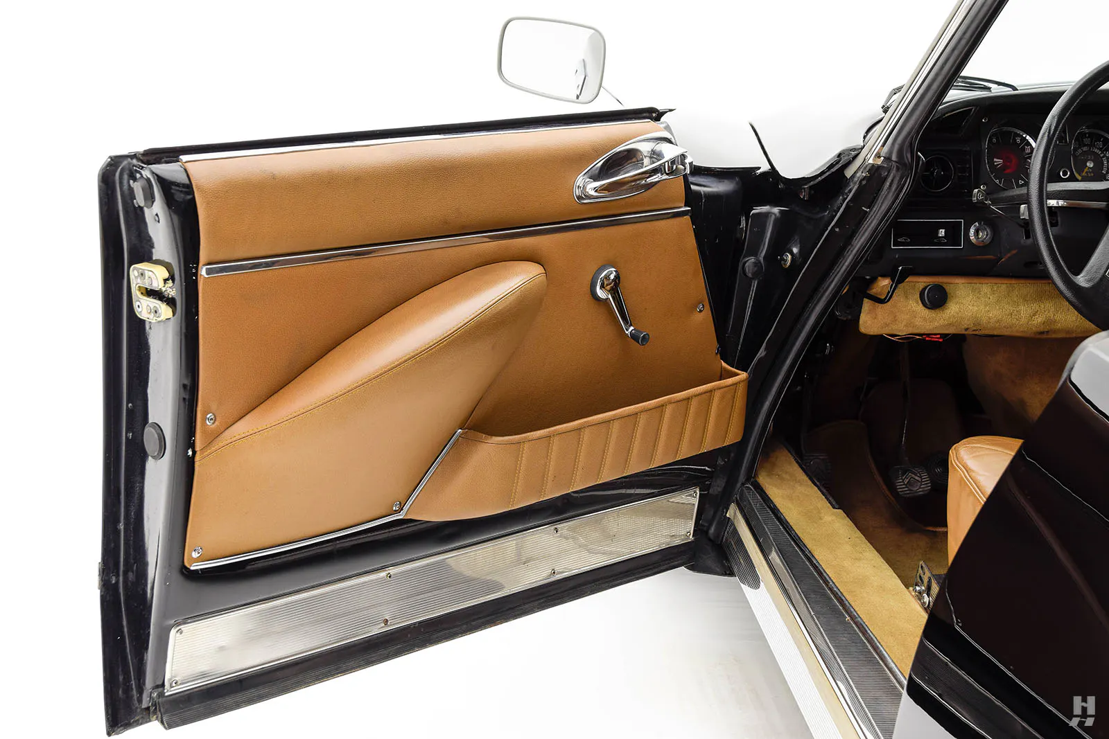 1972 Citroën DS21 Pallas 4dr Sedan Courtesy of Hyman Ltd.