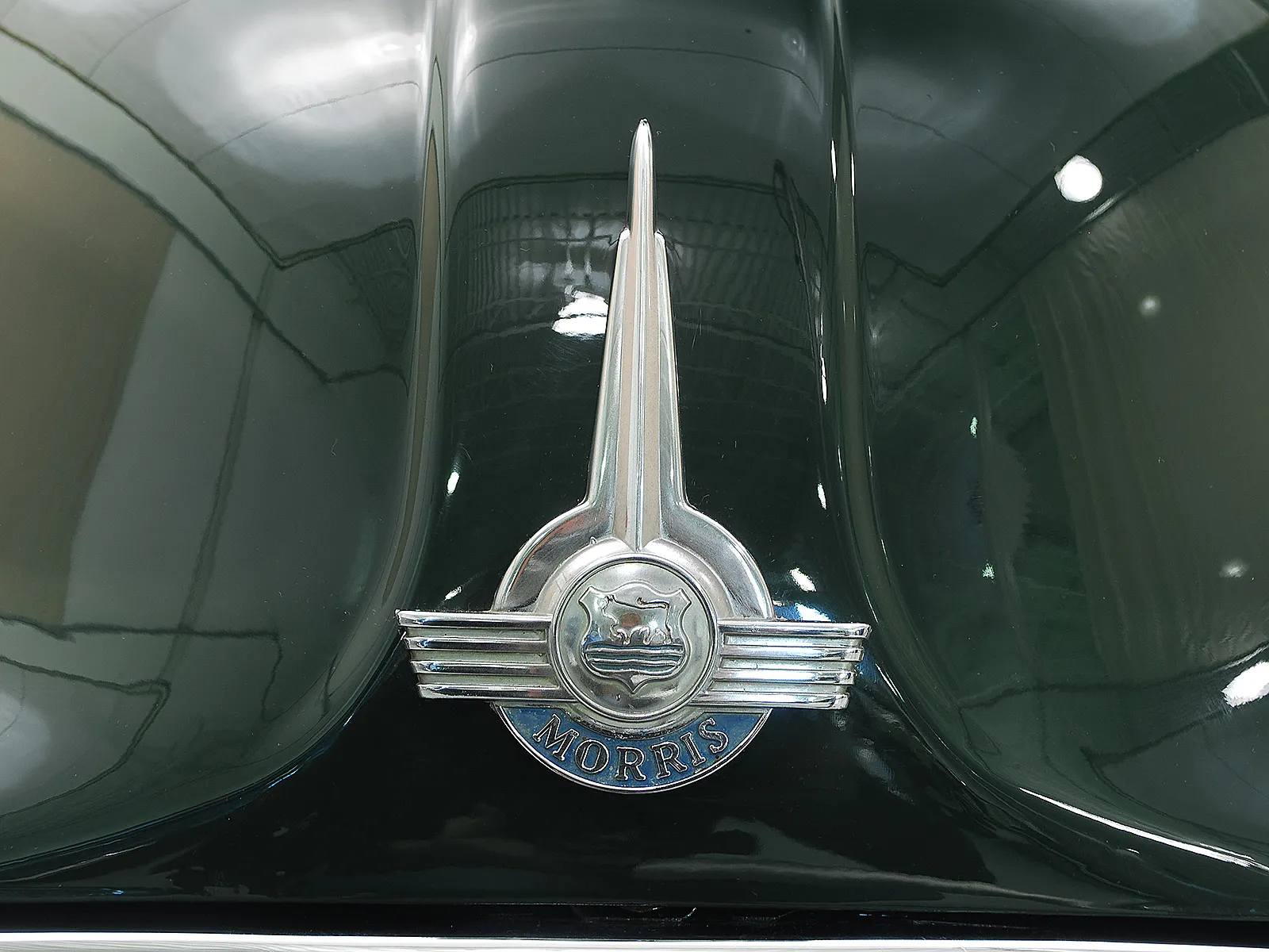 1960 Morris Minor 1000 2dr Sedan Courtesy of Hyman Ltd.