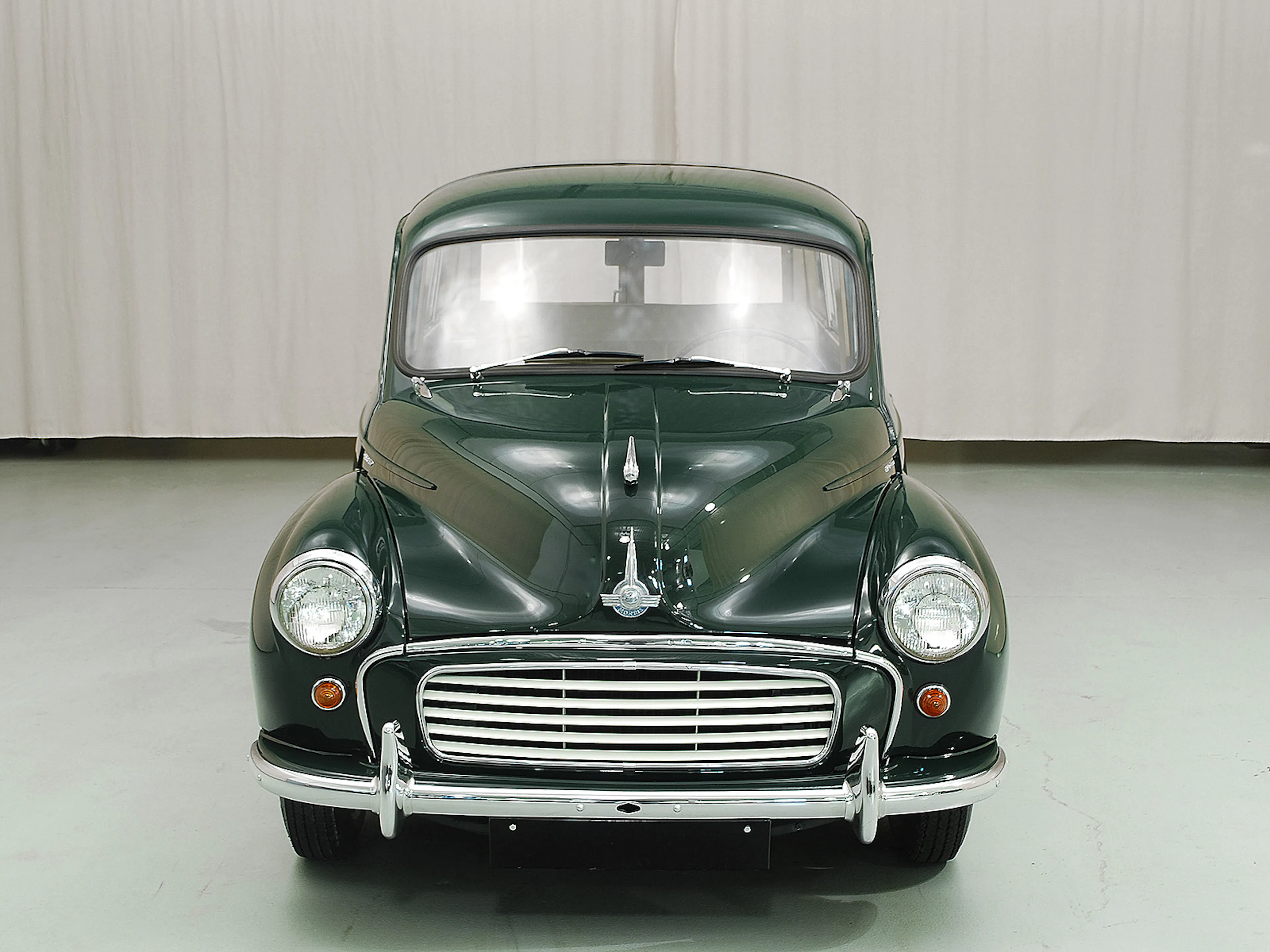 1960 Morris Minor 1000 2dr Sedan Courtesy of Hyman Ltd.