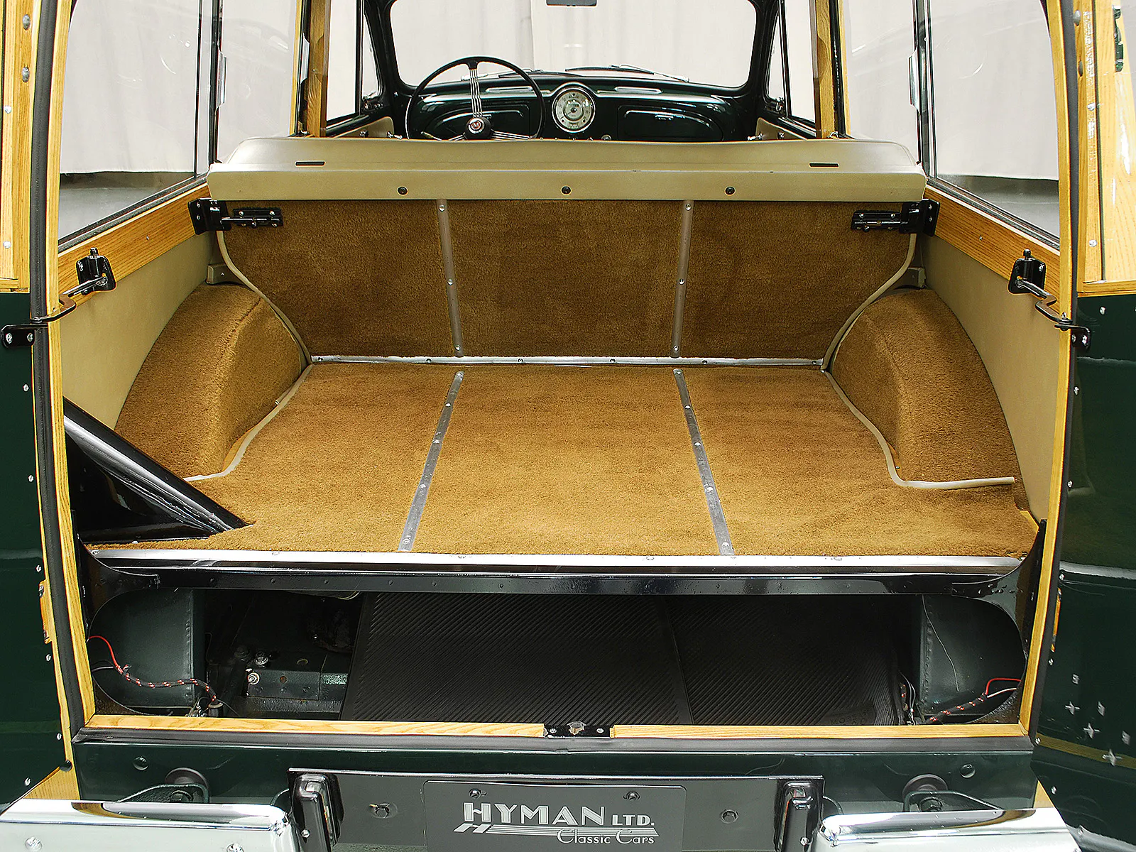 1960 Morris Minor 1000 2dr Sedan Courtesy of Hyman Ltd.