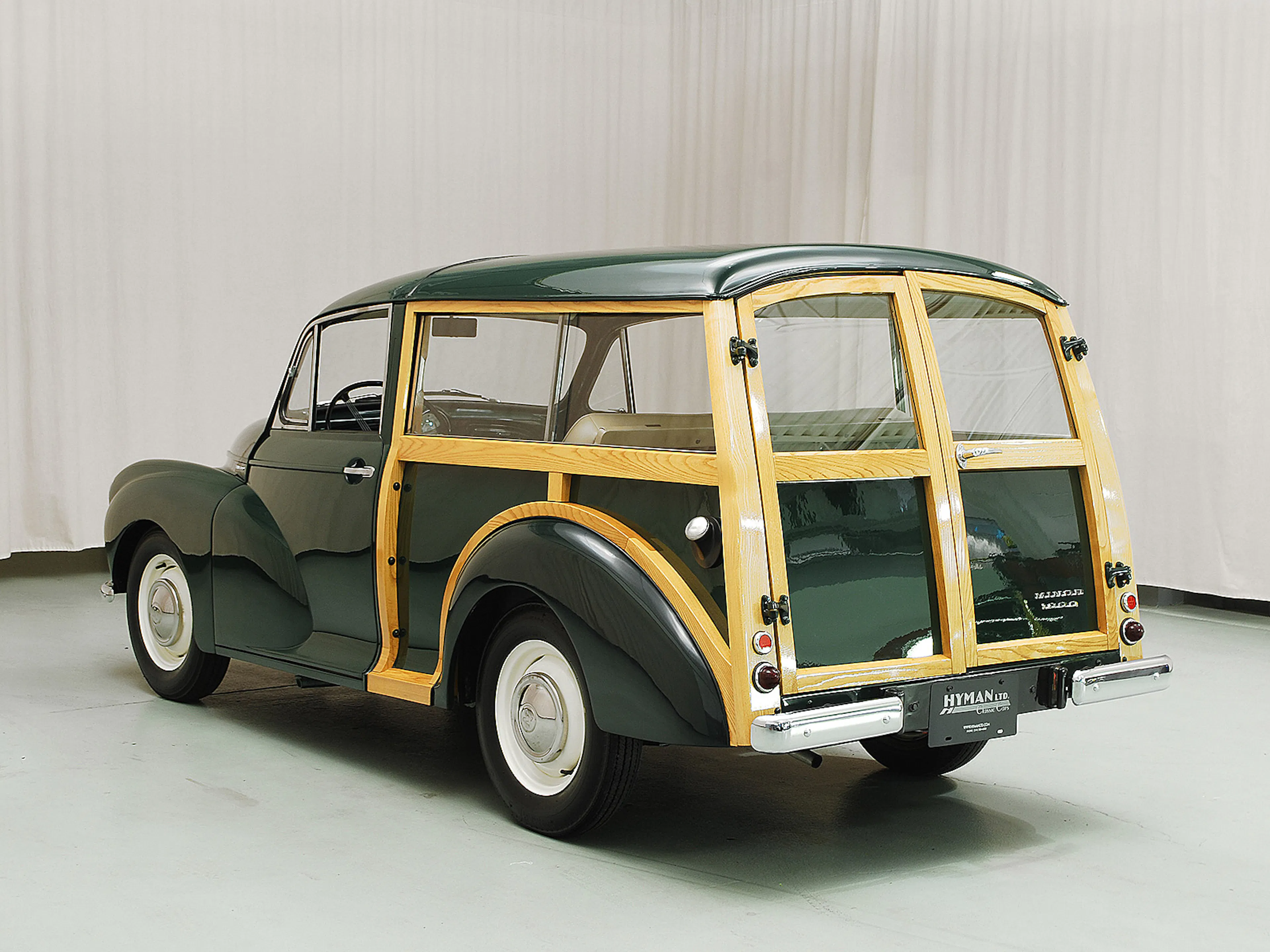 1960 Morris Minor 1000 2dr Sedan Courtesy of Hyman Ltd.