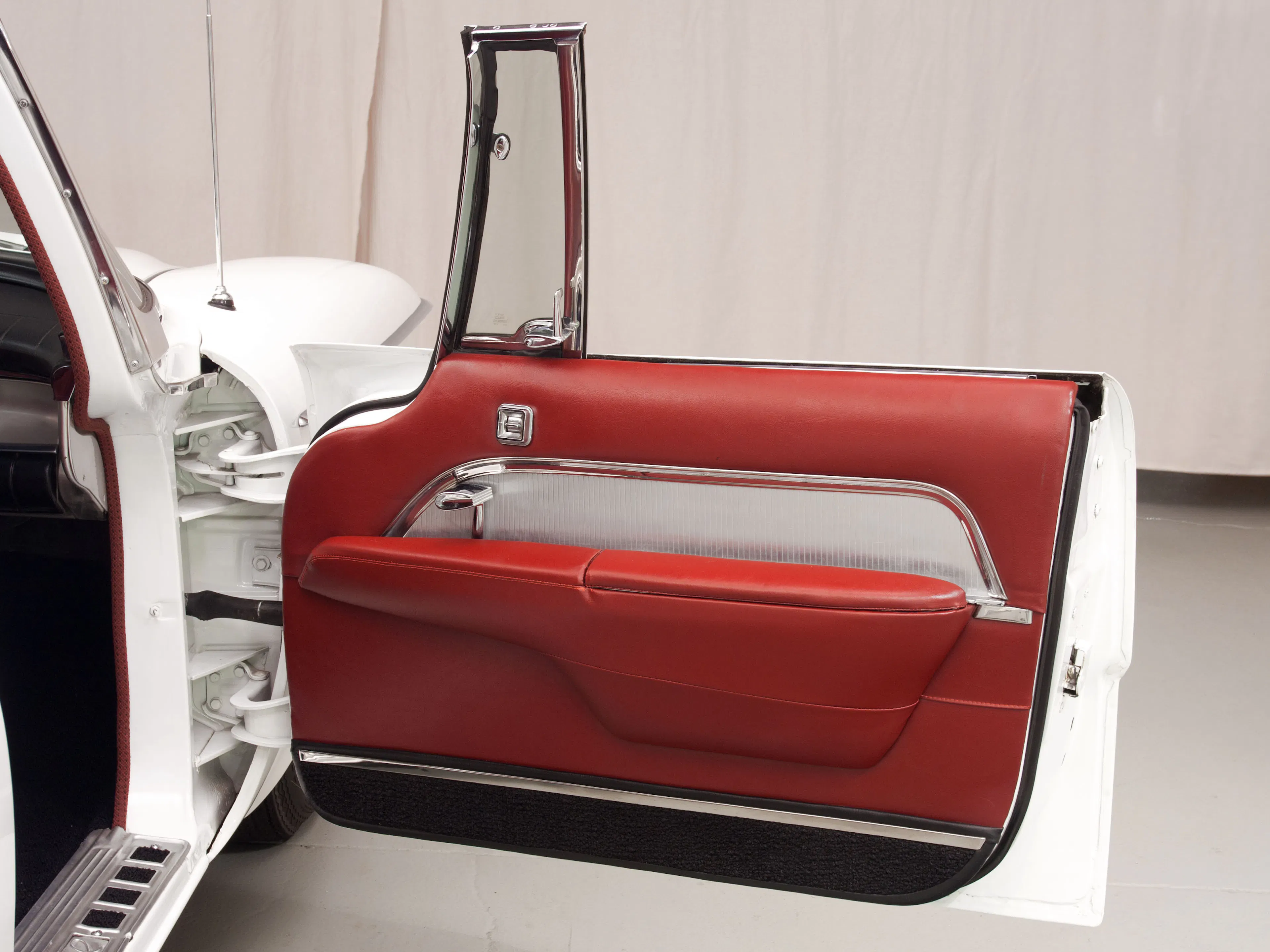1959 Imperial Imperial Crown 4dr Southhampton Hardtop Courtesy of Hyman Ltd.