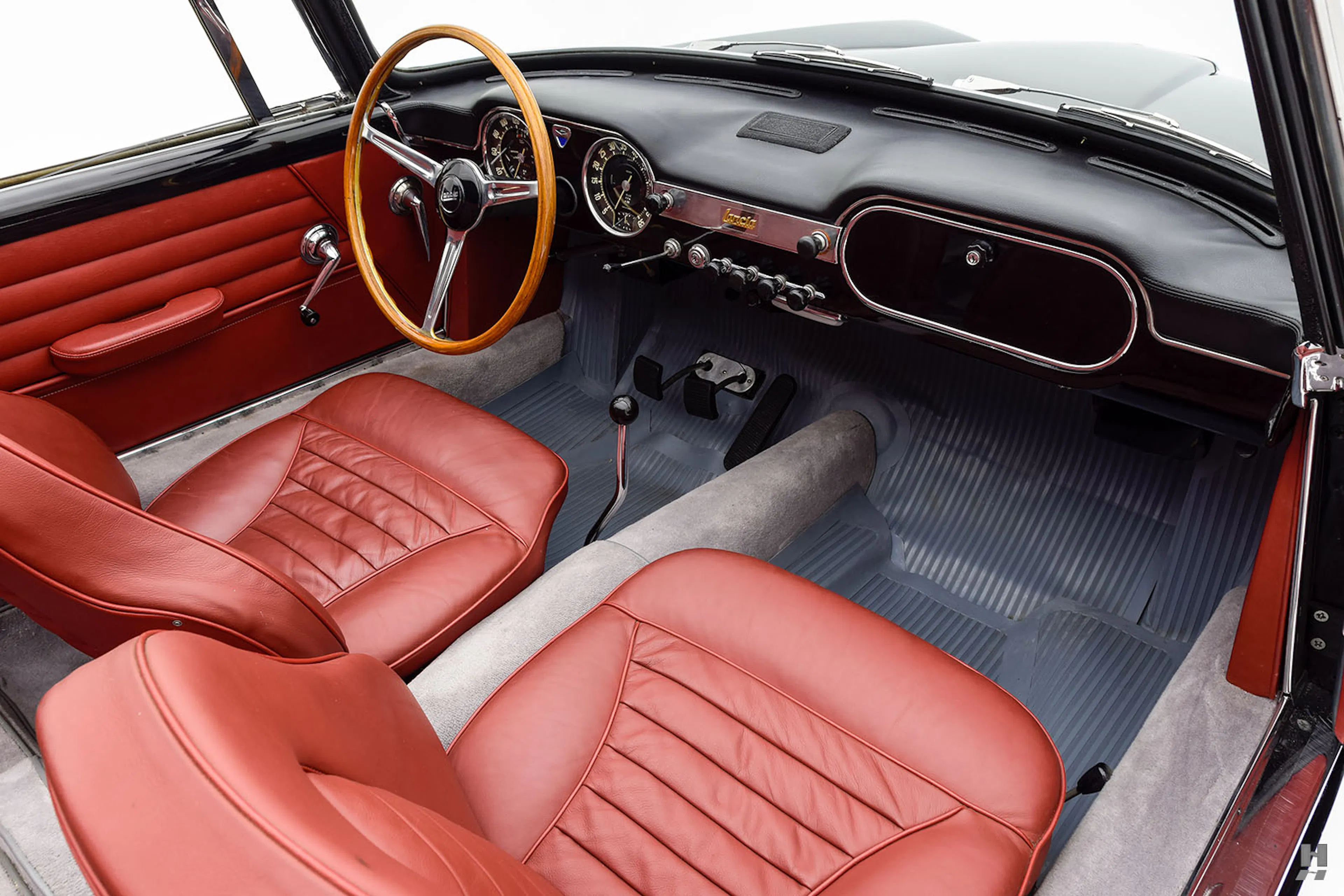 1963 Lancia Flaminia Touring GT 2dr Convertible Courtesy of Hyman Ltd.