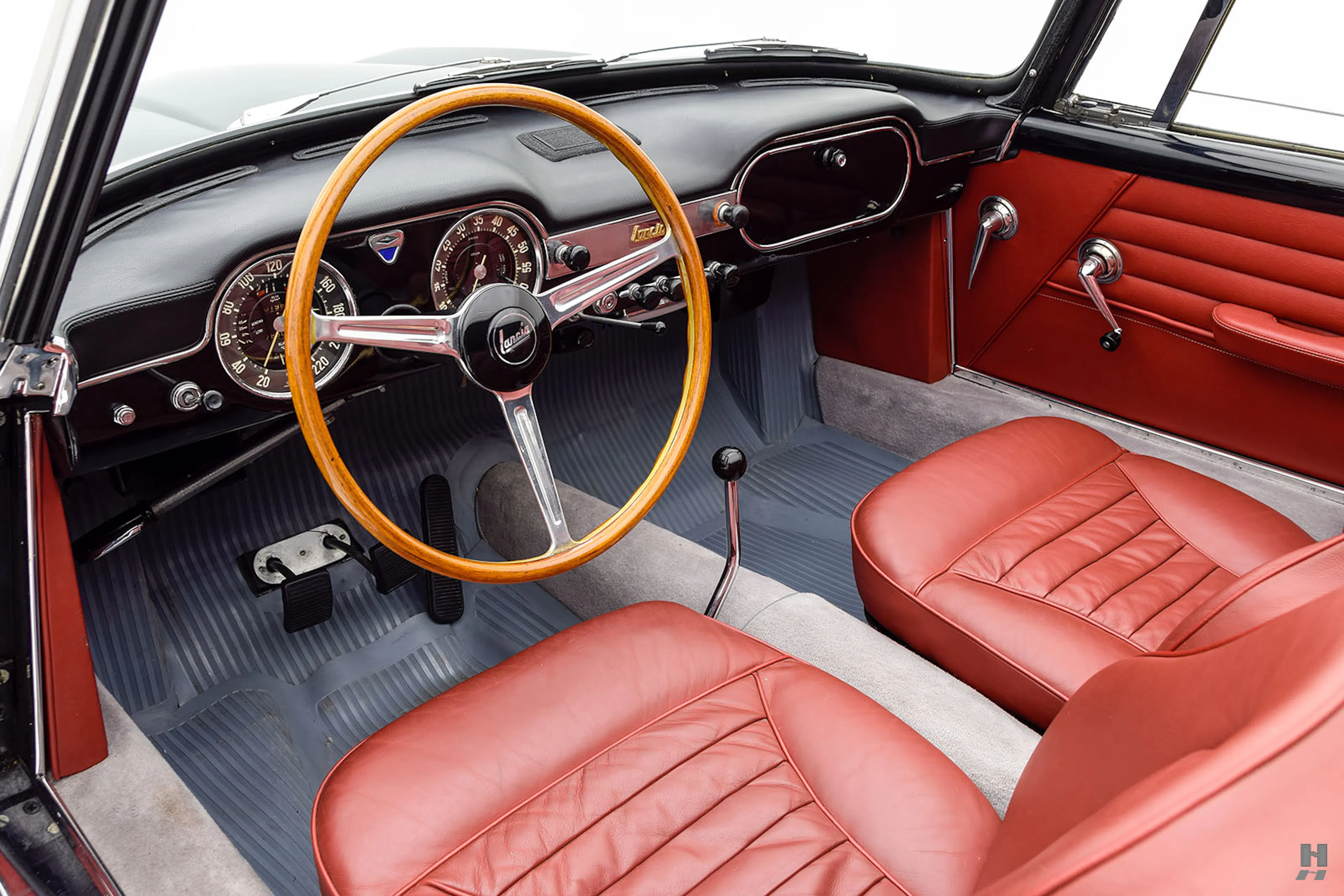 1963 Lancia Flaminia Touring GT 2dr Convertible Courtesy of Hyman Ltd.