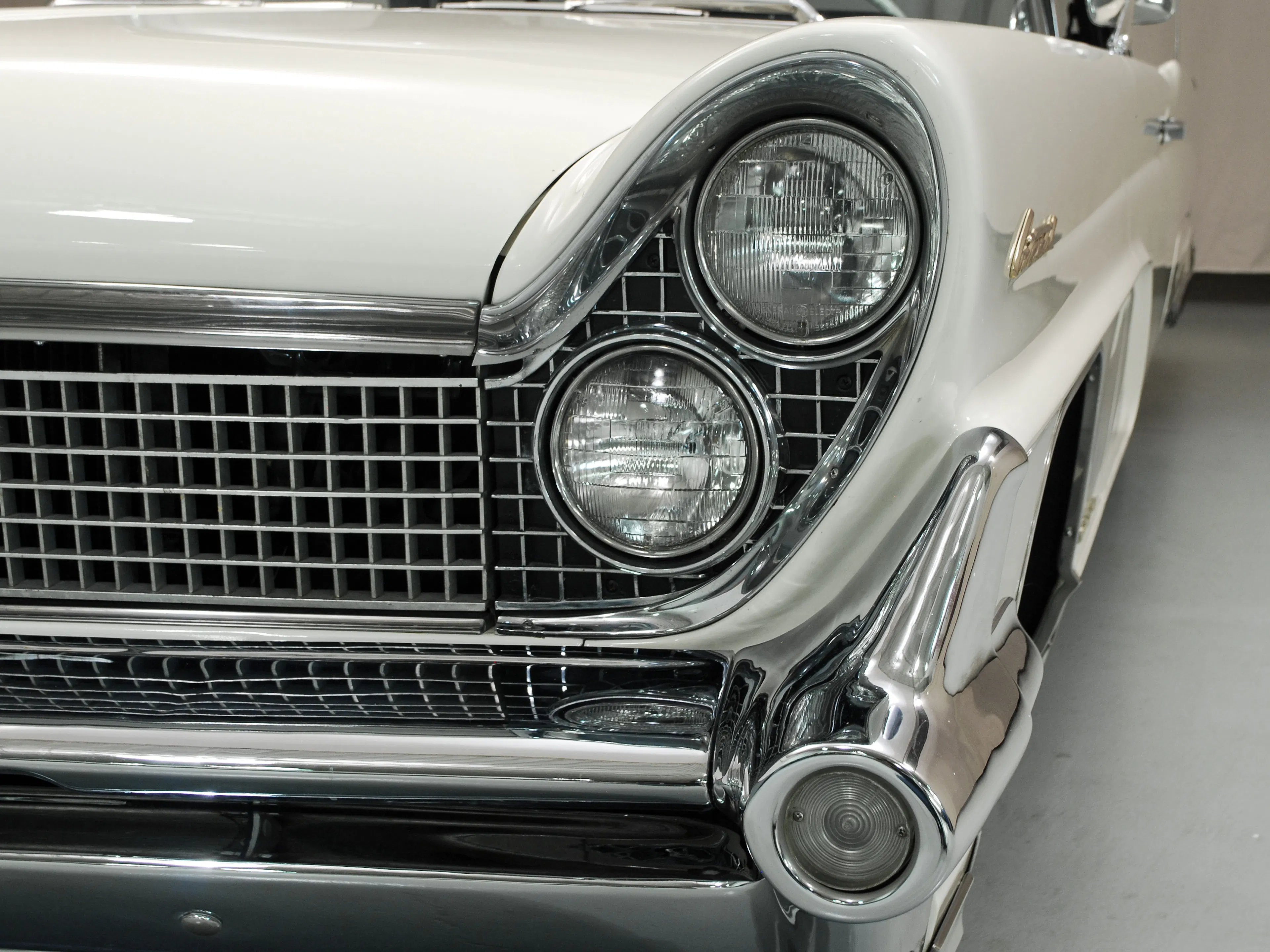 1959 Lincoln Continental Mk IV 2dr Convertible Courtesy of Hyman Ltd.