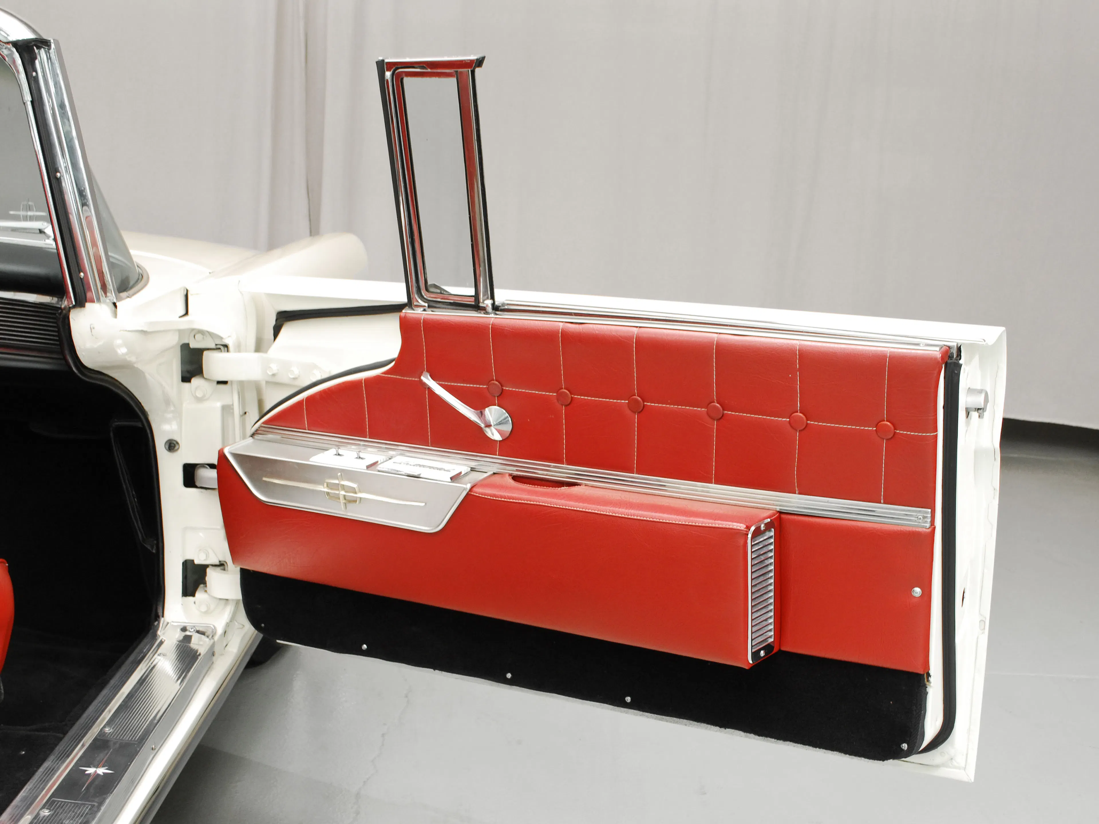 1959 Lincoln Continental Mk IV 2dr Convertible Courtesy of Hyman Ltd.