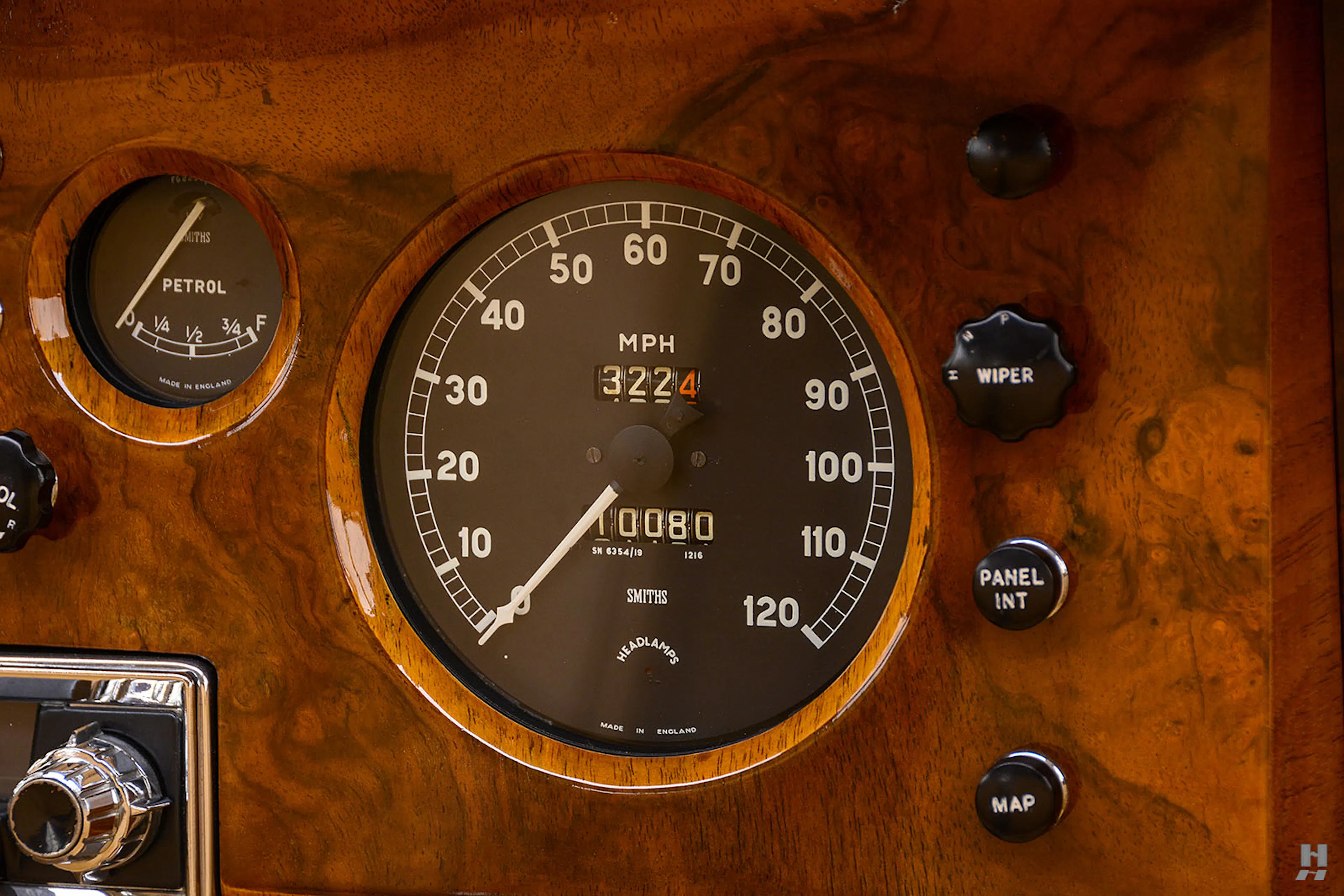 1960 Jaguar Mark IX 4dr Sedan Courtesy of Hyman Ltd.