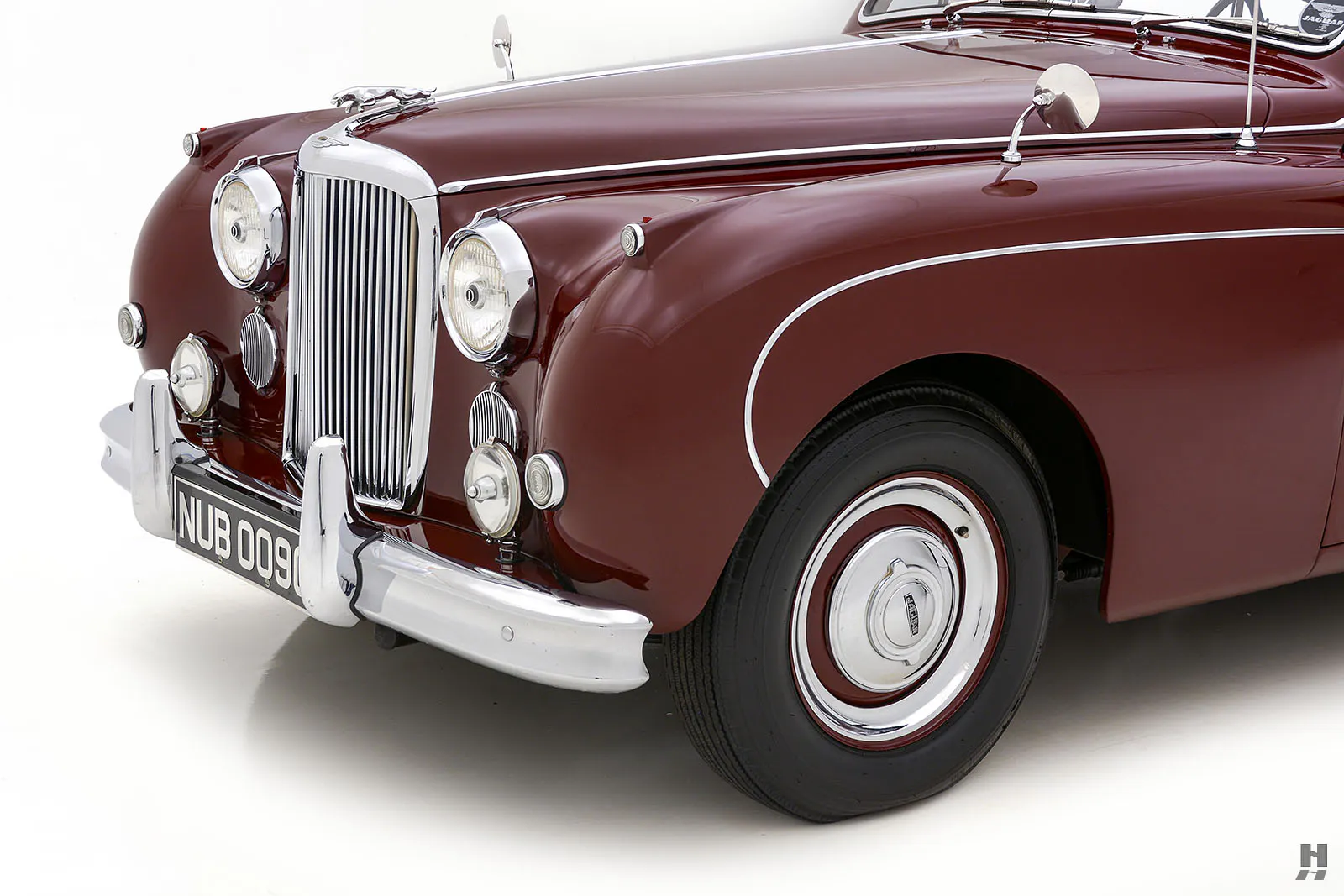 1960 Jaguar Mark IX 4dr Sedan Courtesy of Hyman Ltd.
