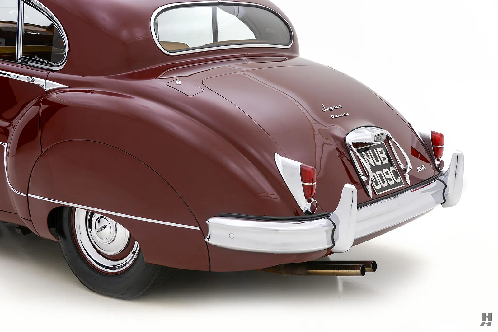 1960 Jaguar Mark IX 4dr Sedan Courtesy of Hyman Ltd.