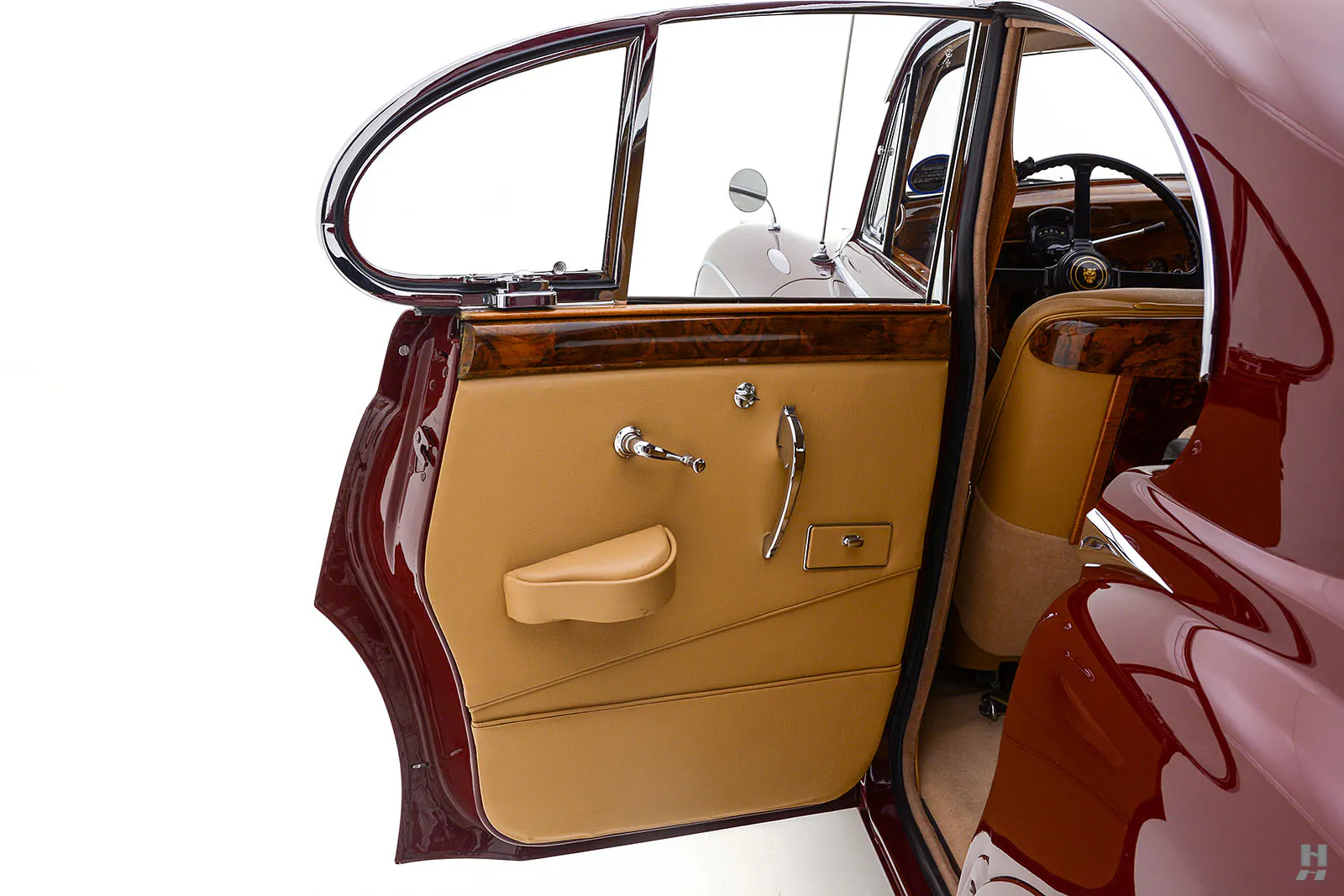 1960 Jaguar Mark IX 4dr Sedan Courtesy of Hyman Ltd.
