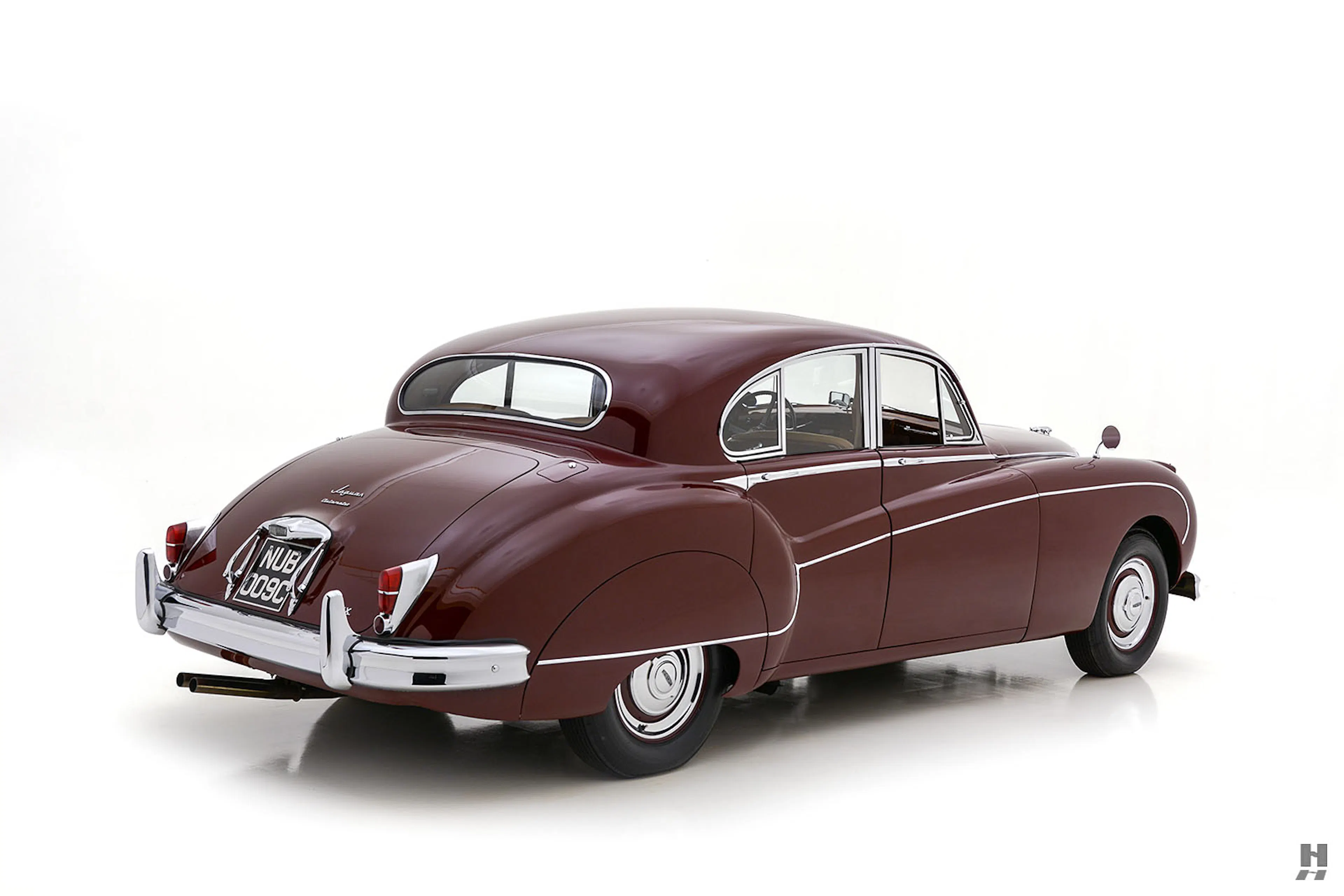 1960 Jaguar Mark IX 4dr Sedan Courtesy of Hyman Ltd.