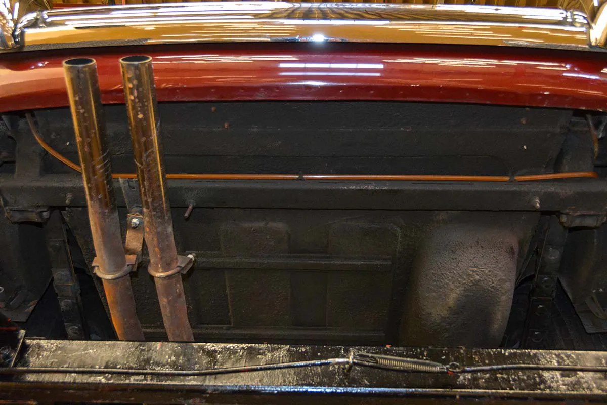 1960 Jaguar Mark IX 4dr Sedan Courtesy of Hyman Ltd.