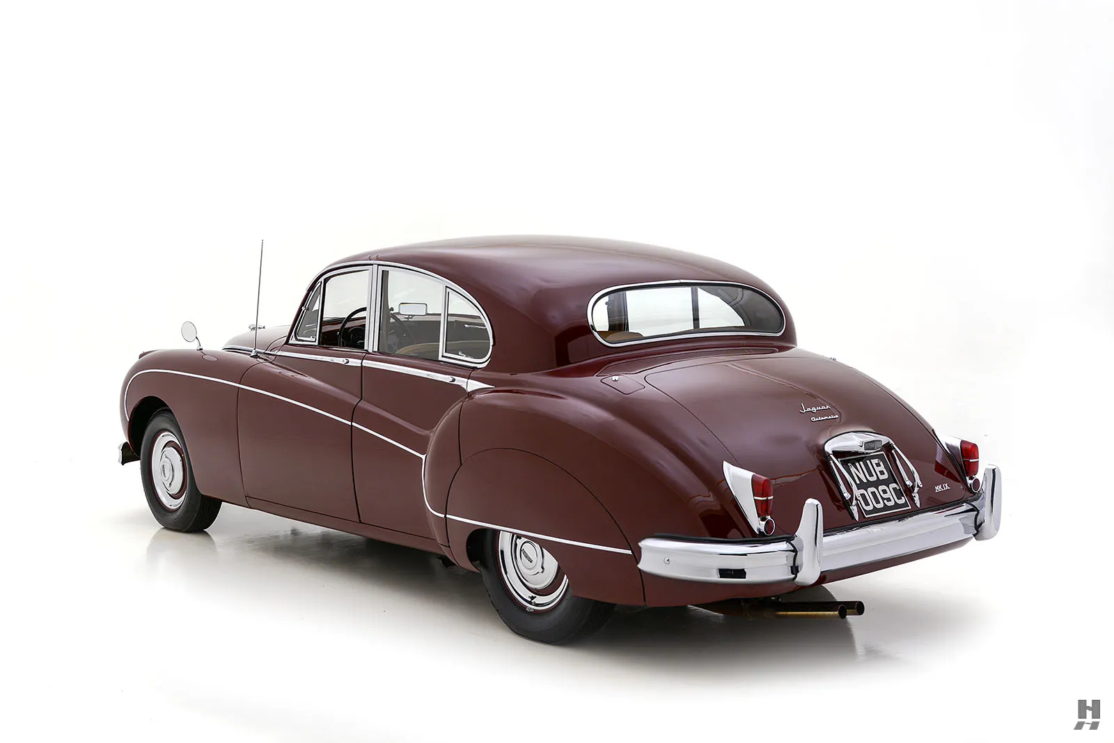 1960 Jaguar Mark IX 4dr Sedan Courtesy of Hyman Ltd.