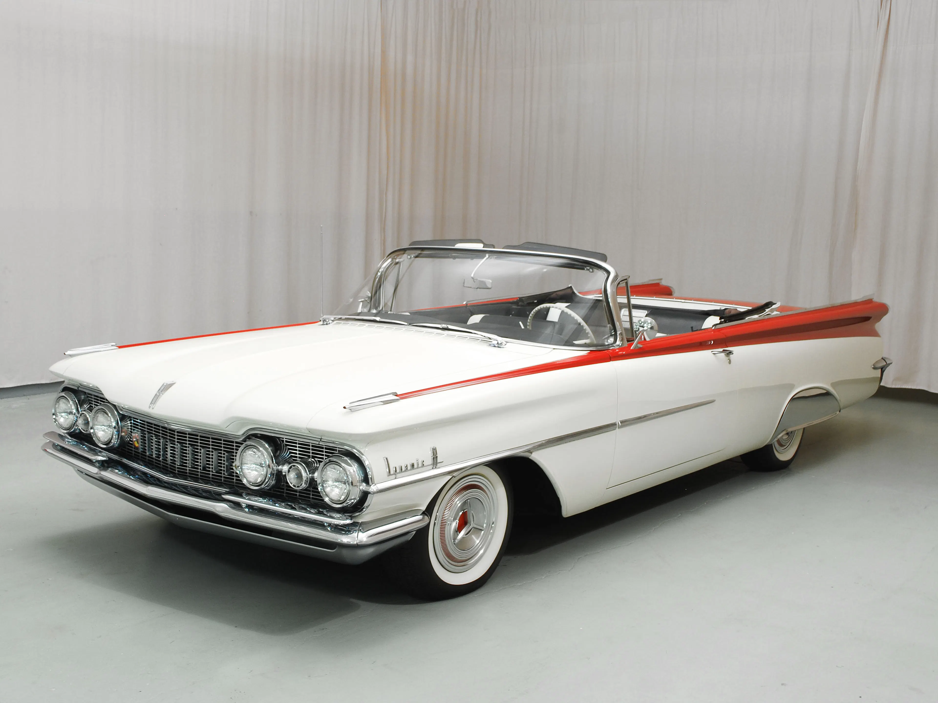 1959 Oldsmobile Super 88 2dr Convertible Courtesy of Hyman Ltd.