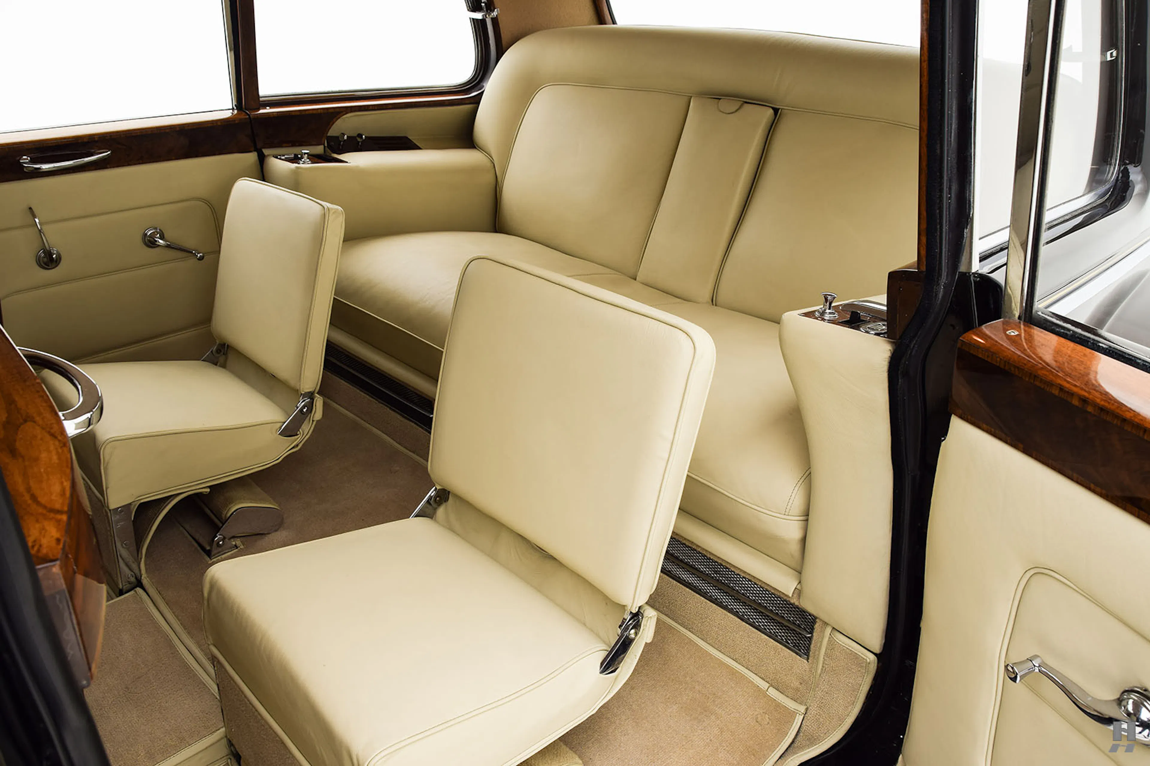 1960 Rolls-Royce Phantom V Park Ward 4dr Limousine Courtesy of Hyman Ltd.