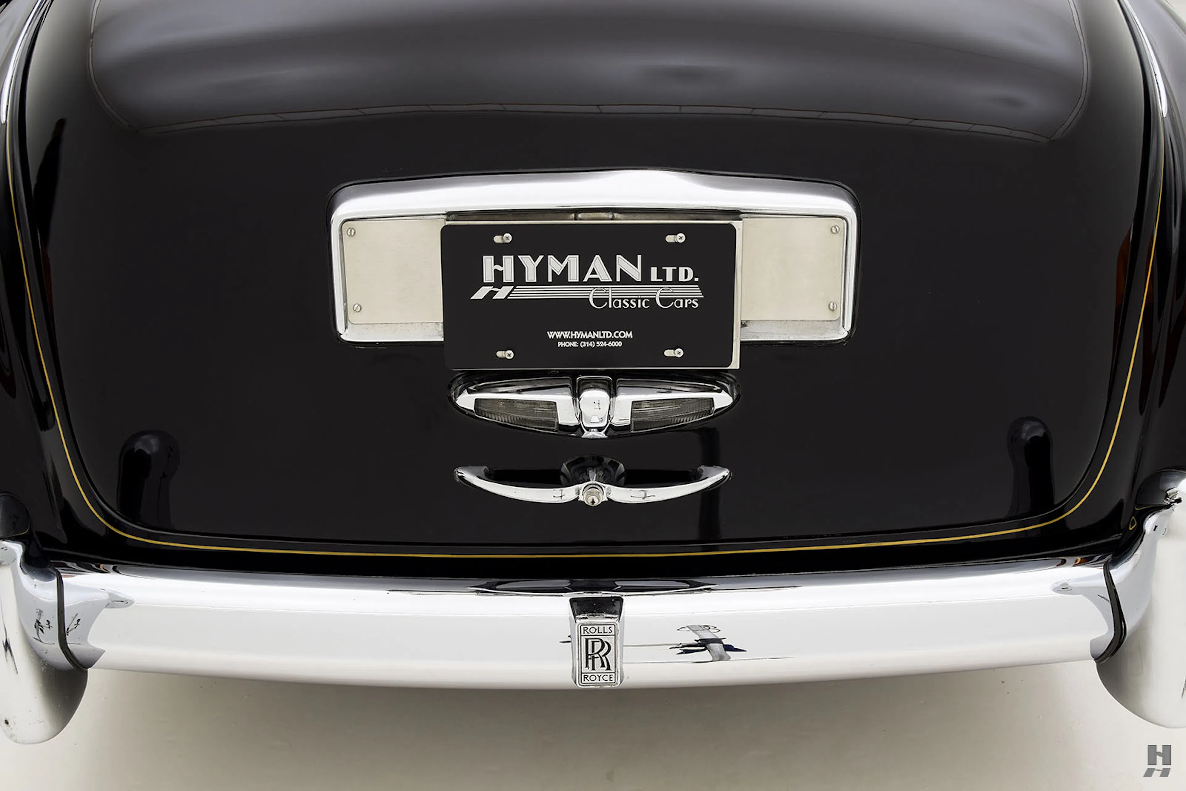 1960 Rolls-Royce Phantom V Park Ward 4dr Limousine Courtesy of Hyman Ltd.