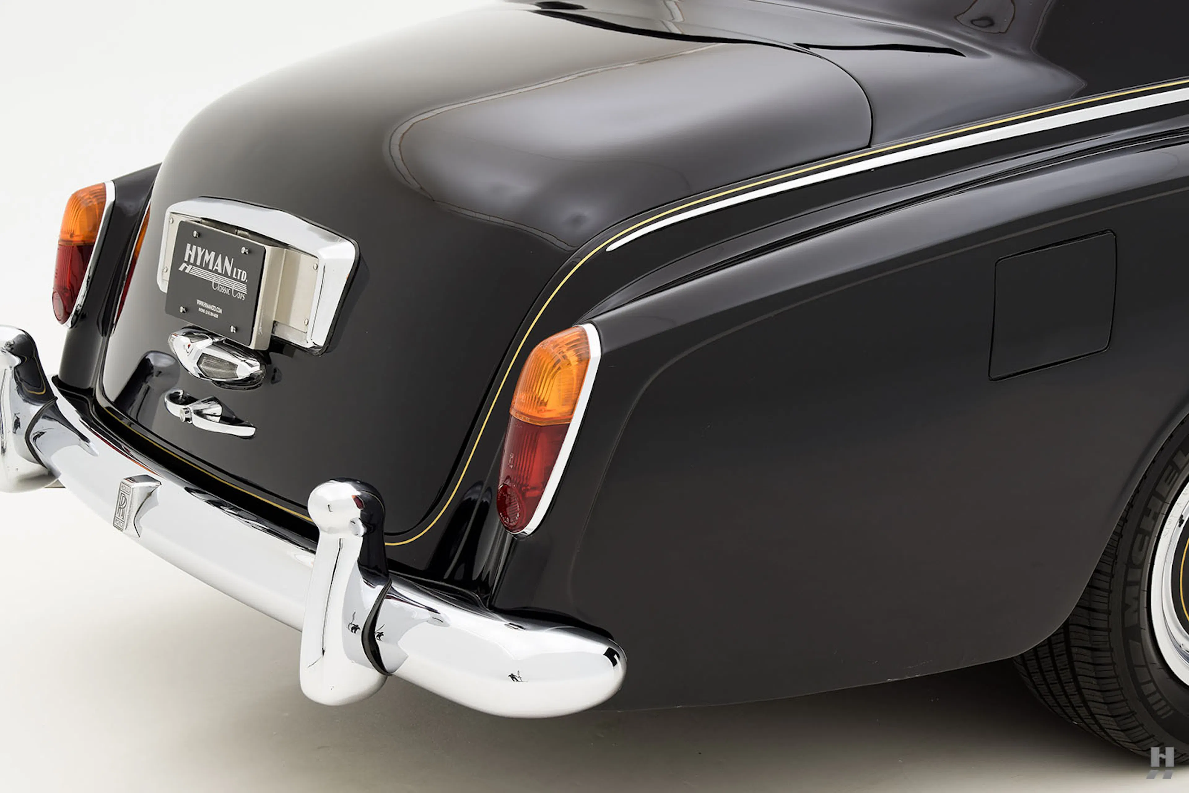 1960 Rolls-Royce Phantom V Park Ward 4dr Limousine Courtesy of Hyman Ltd.