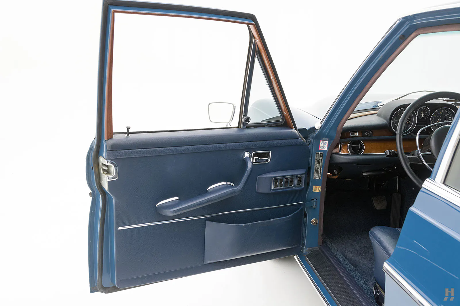 1969 Mercedes-Benz 280S 4dr Sedan Courtesy of Hyman Ltd.