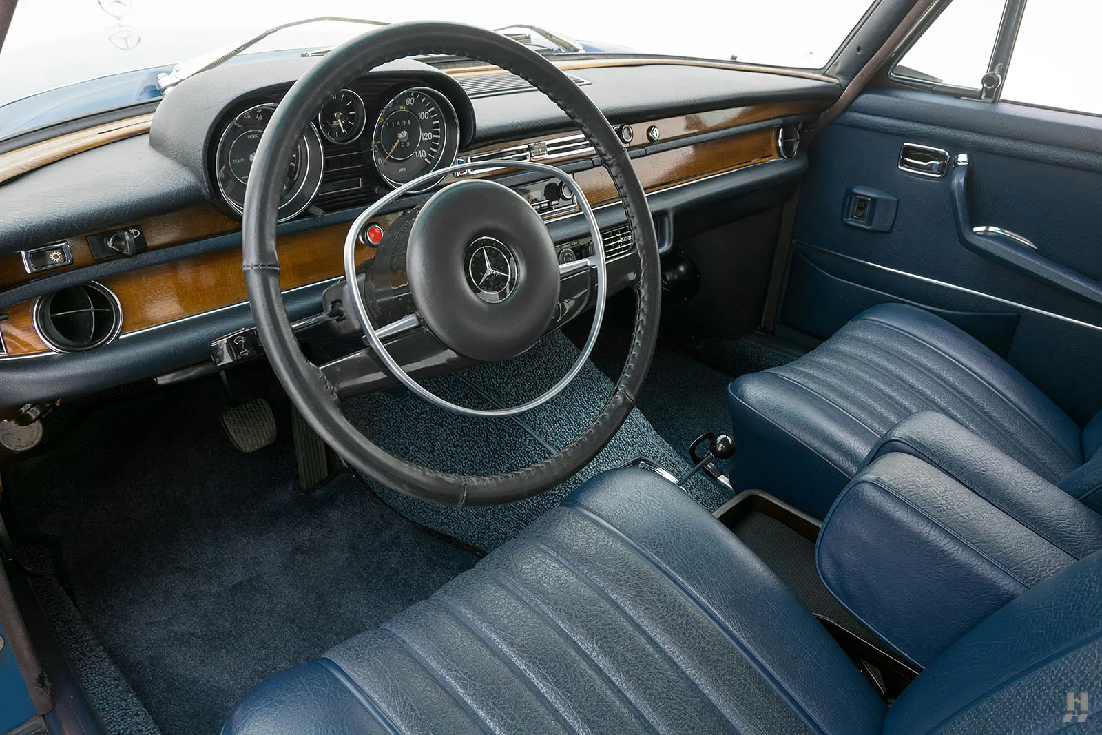 1969 Mercedes-Benz 280S 4dr Sedan Courtesy of Hyman Ltd.