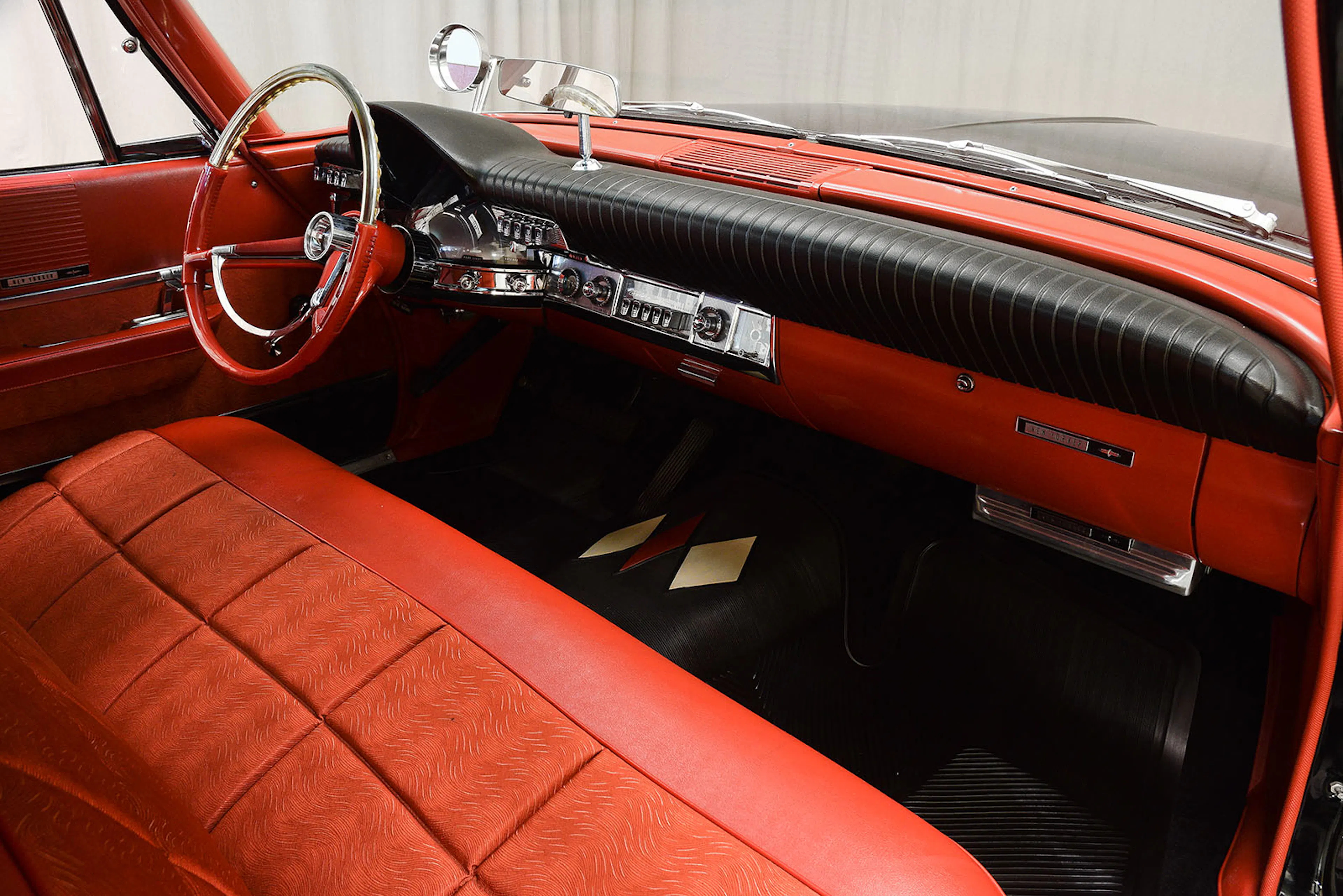 1962 Chrysler New Yorker 4dr Sedan Courtesy of Hyman Ltd.