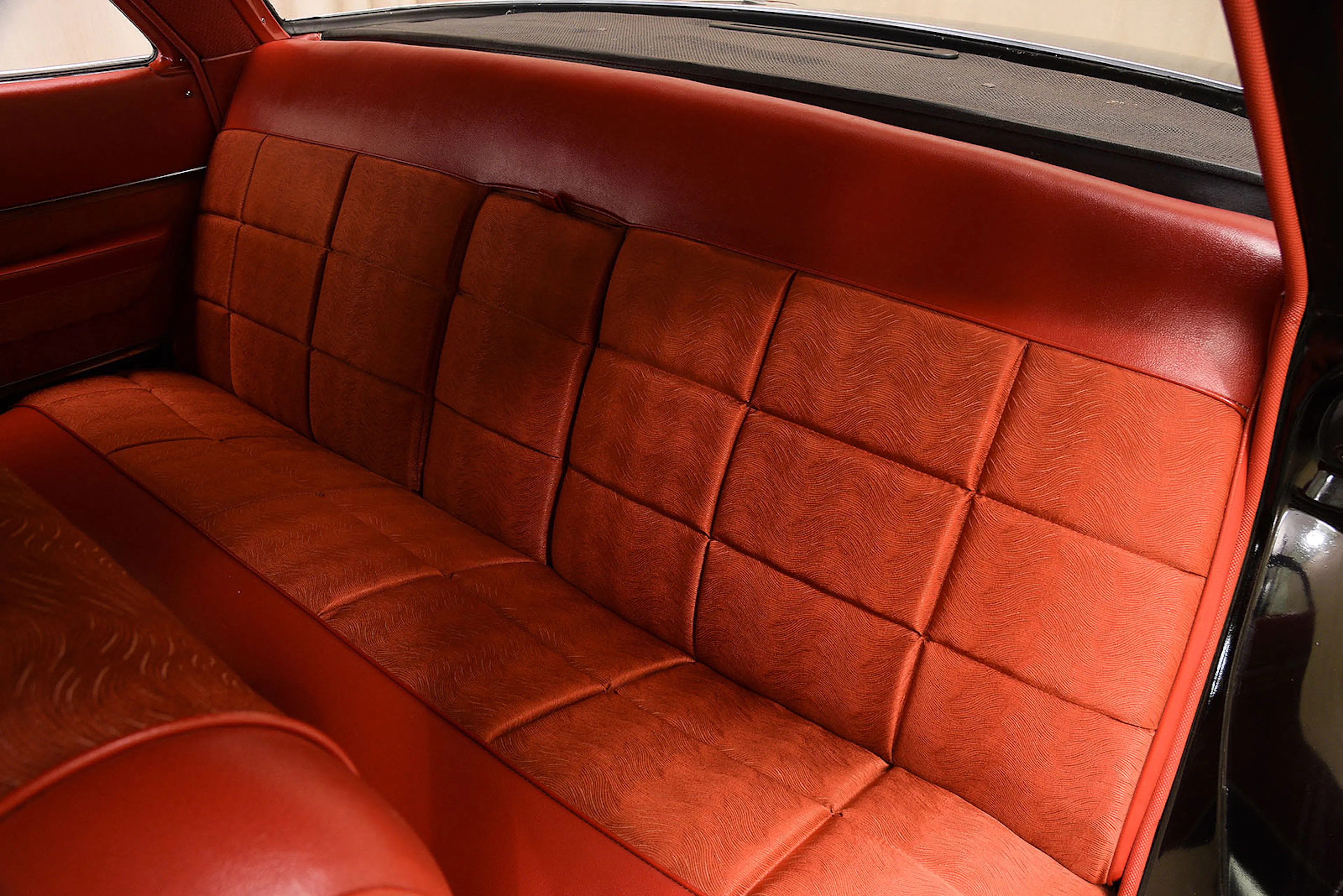1962 Chrysler New Yorker 4dr Sedan Courtesy of Hyman Ltd.