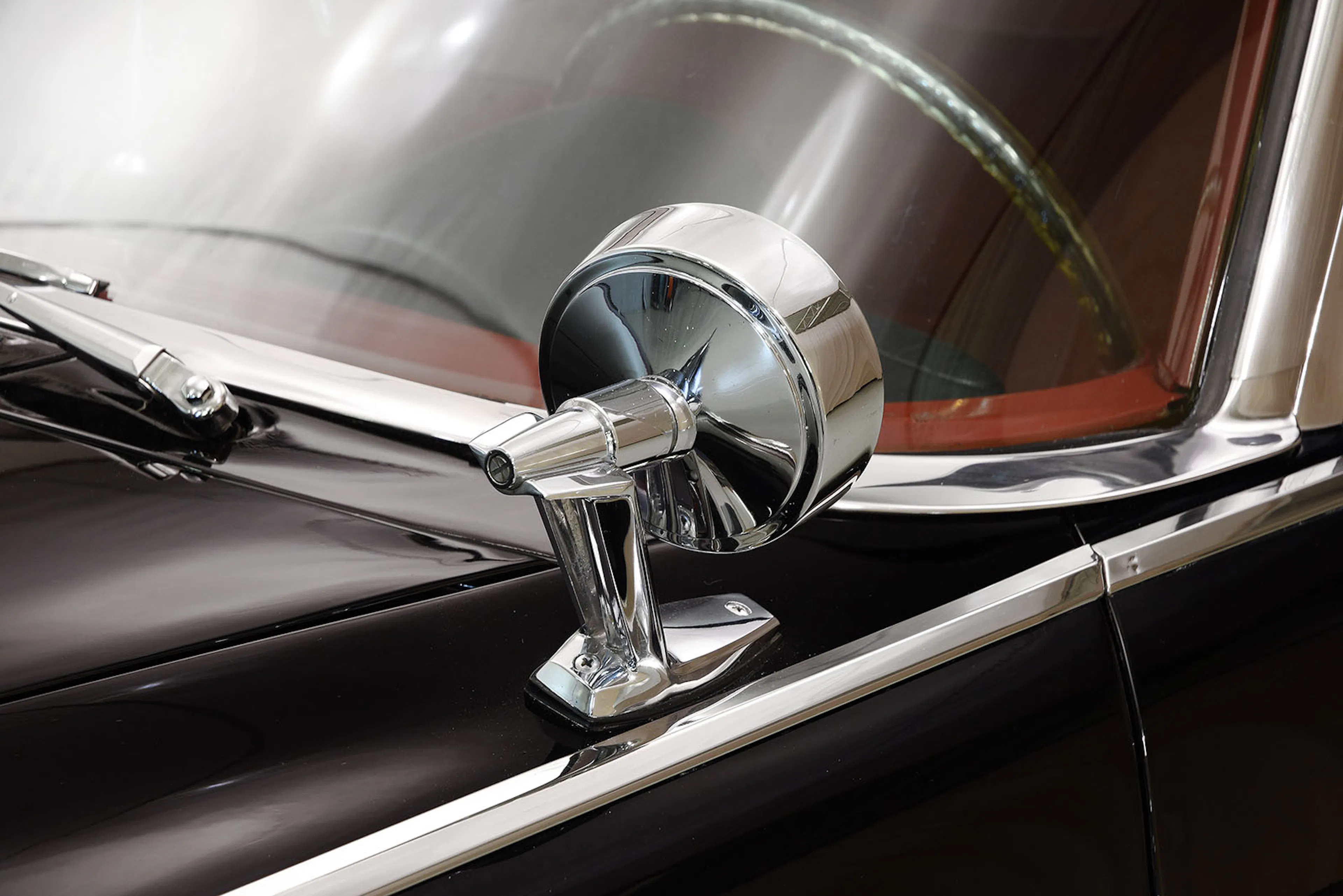 1962 Chrysler New Yorker 4dr Sedan Courtesy of Hyman Ltd.