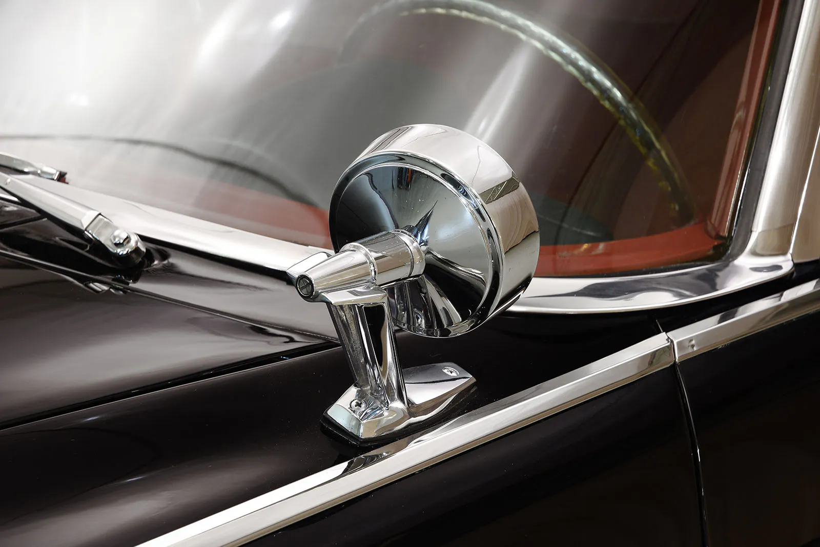 1962 Chrysler New Yorker 4dr Sedan Courtesy of Hyman Ltd.