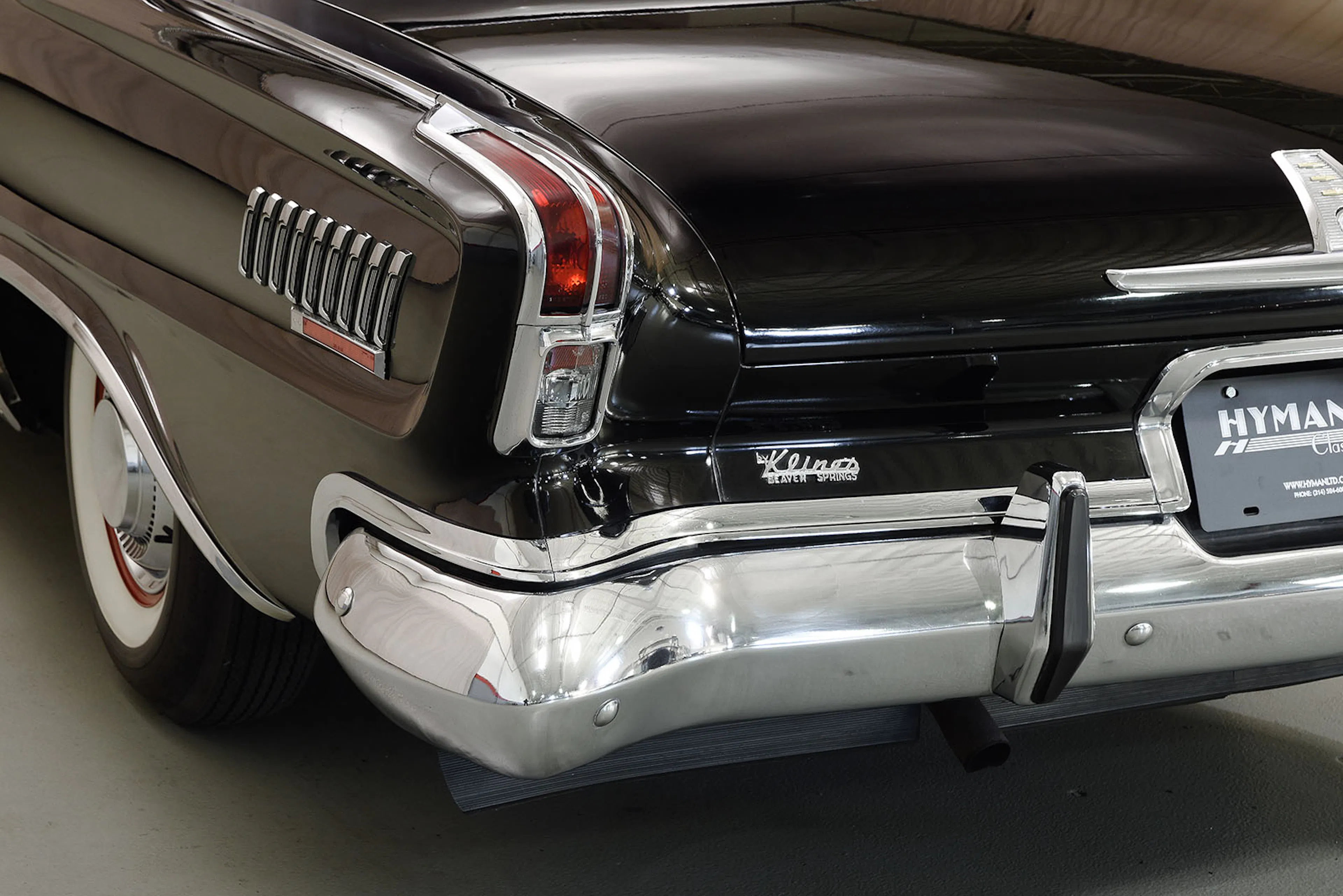 1962 Chrysler New Yorker 4dr Sedan Courtesy of Hyman Ltd.