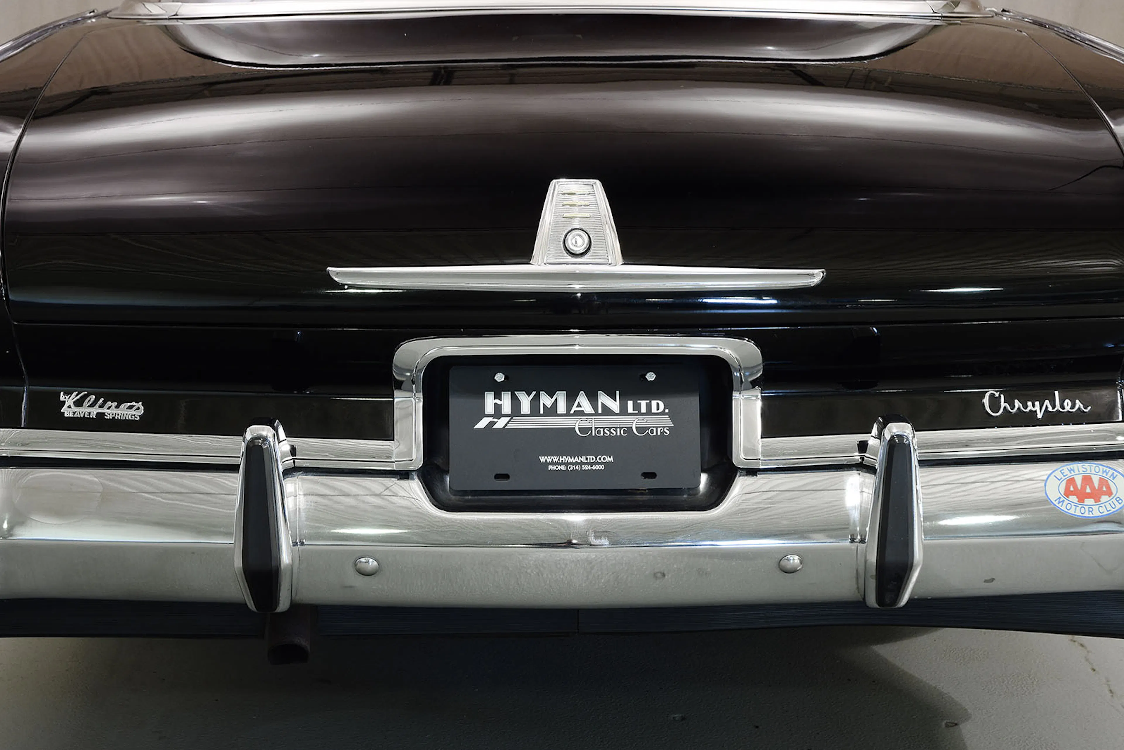 1962 Chrysler New Yorker 4dr Sedan Courtesy of Hyman Ltd.