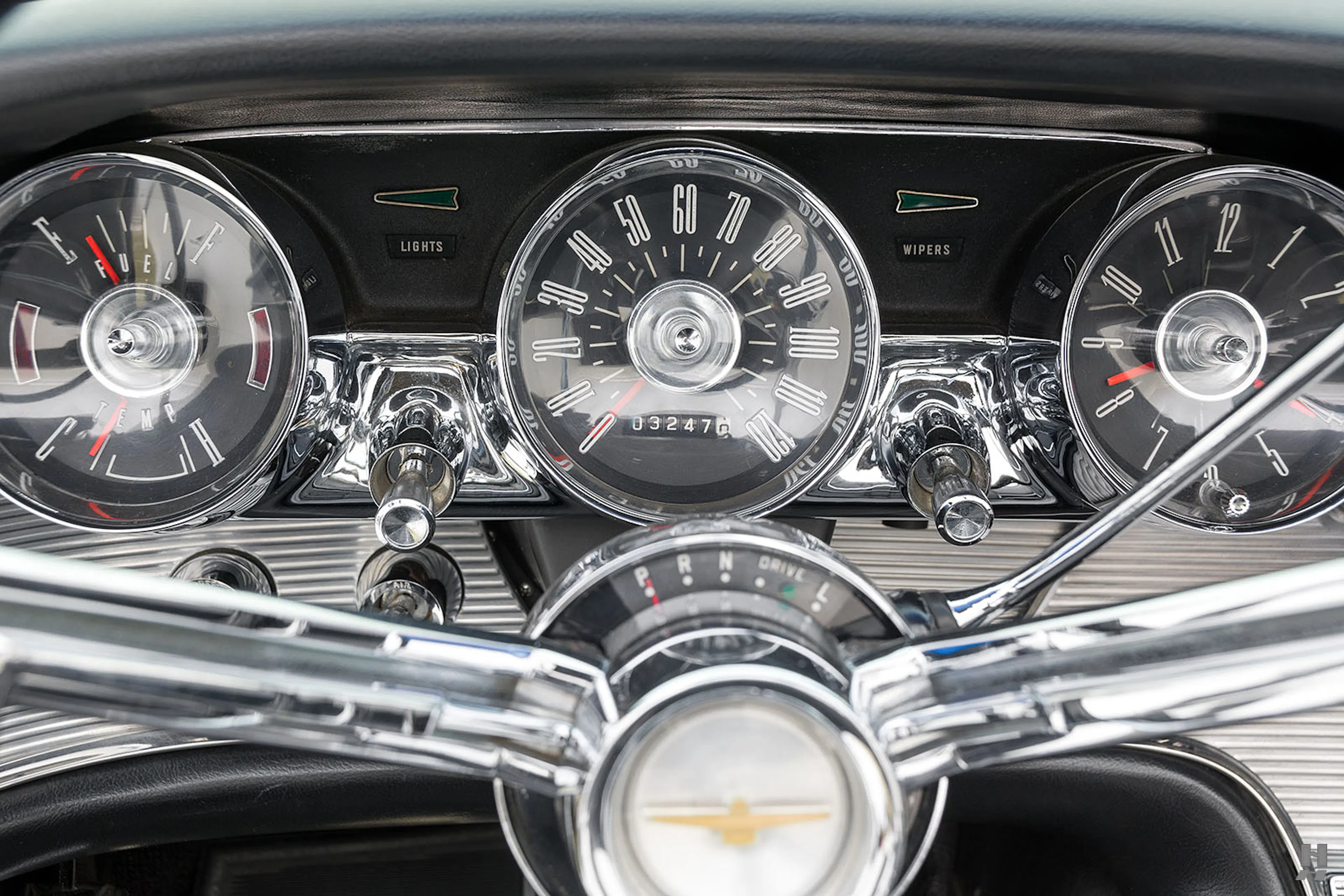 1963 Ford Thunderbird 2dr Convertible Courtesy of Hyman Ltd.