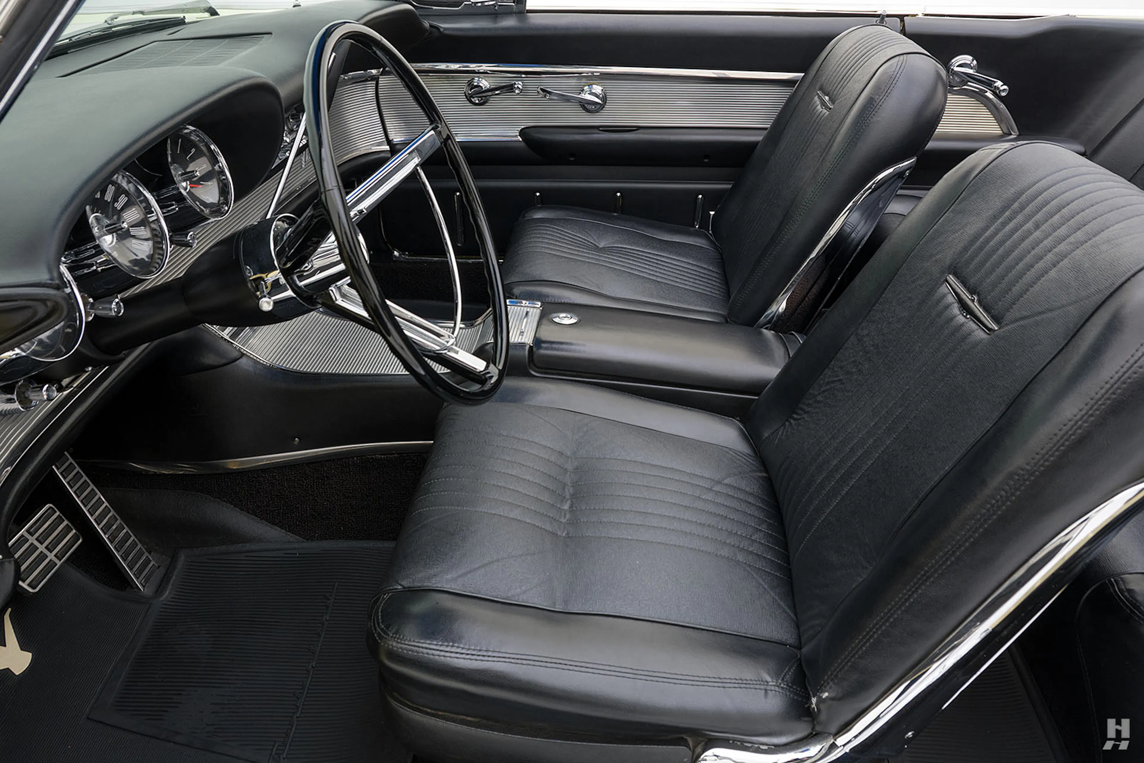 1963 Ford Thunderbird 2dr Convertible Courtesy of Hyman Ltd.