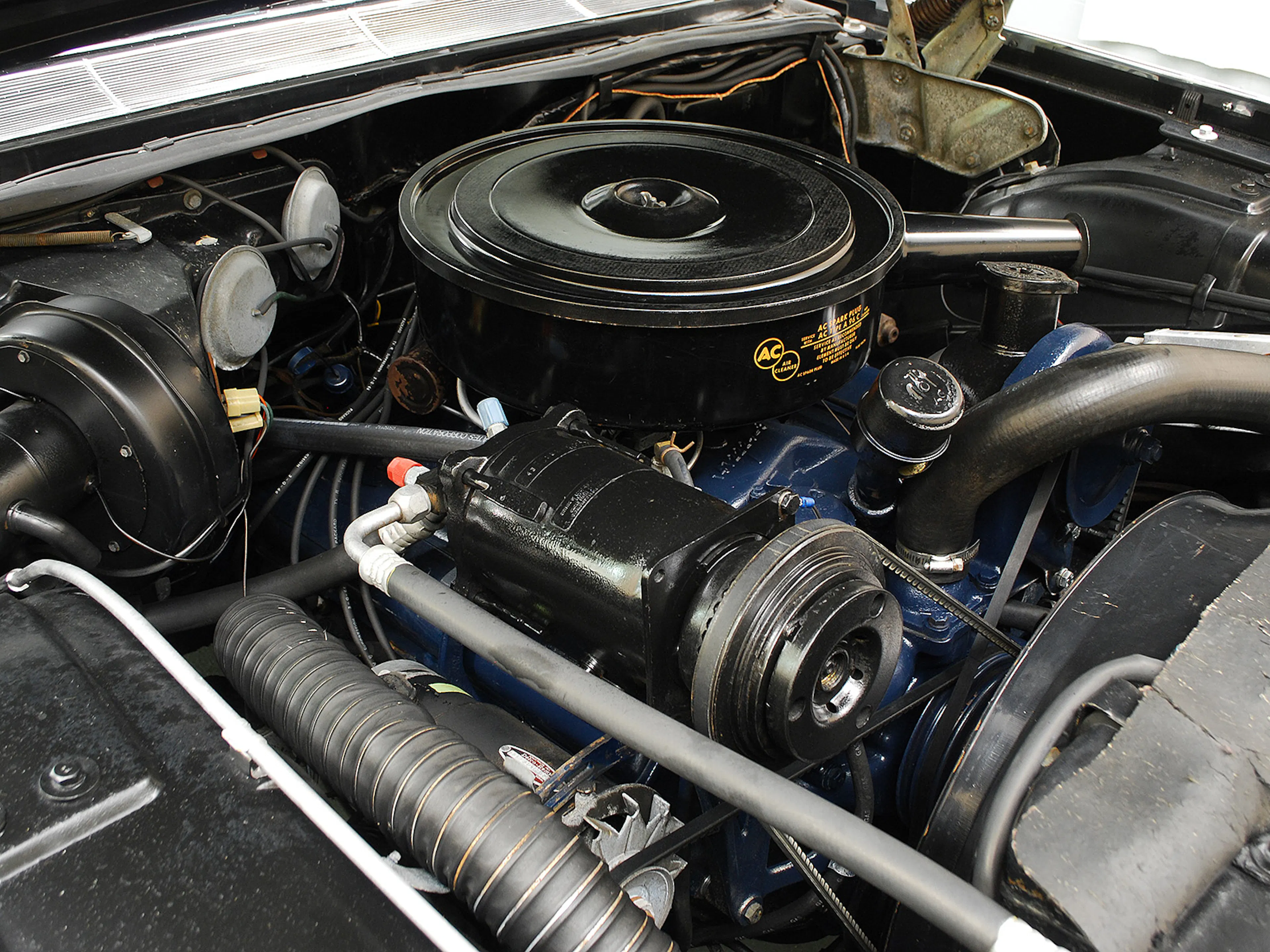 1962 Cadillac Fleetwood 60 Special 4dr Sedan Courtesy of Hyman Ltd.