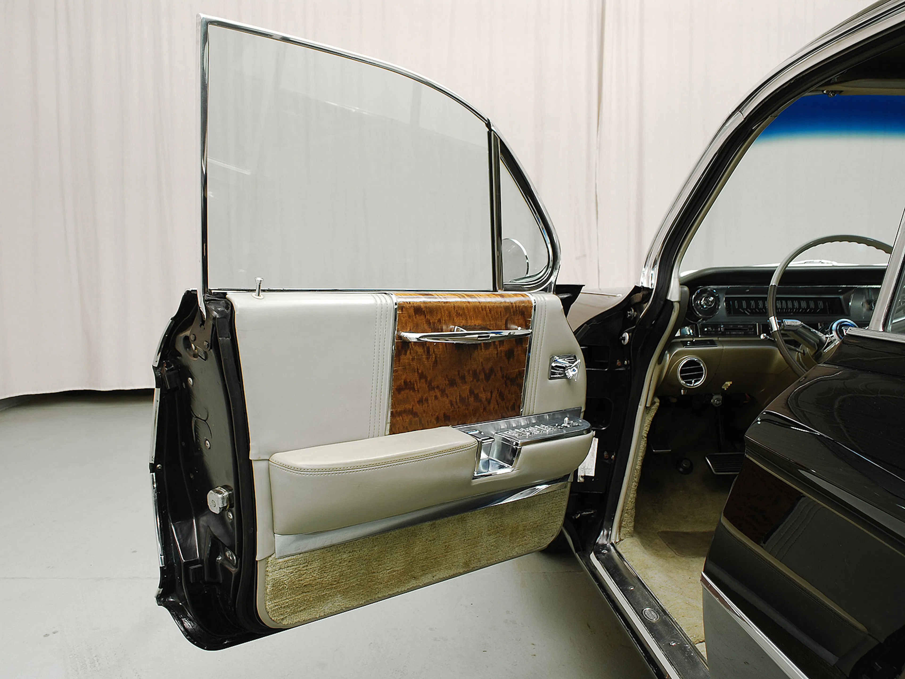 1962 Cadillac Fleetwood 60 Special 4dr Sedan Courtesy of Hyman Ltd.